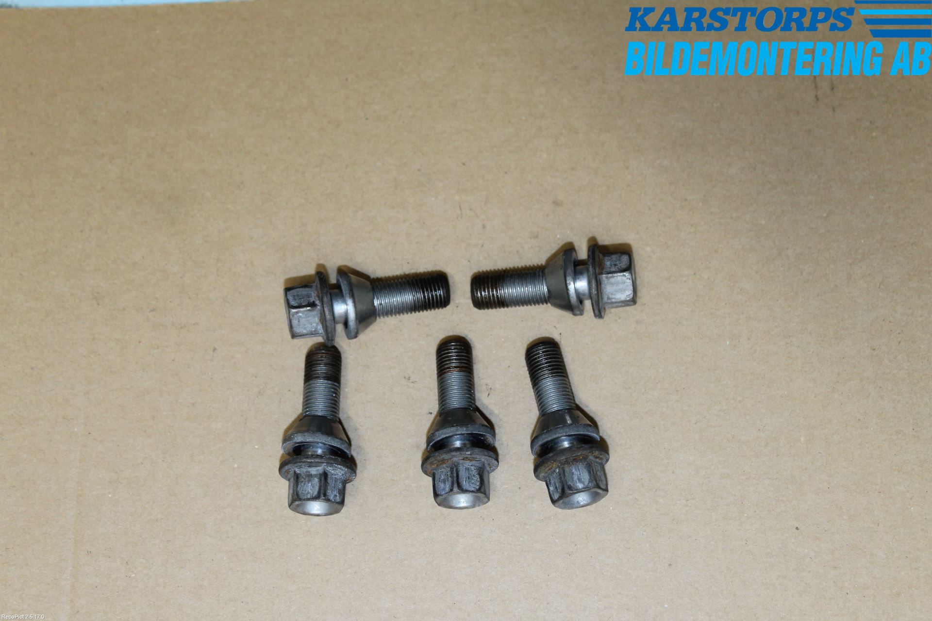 Volvo V60 14-18 Hjulmutter-Bult-Sats