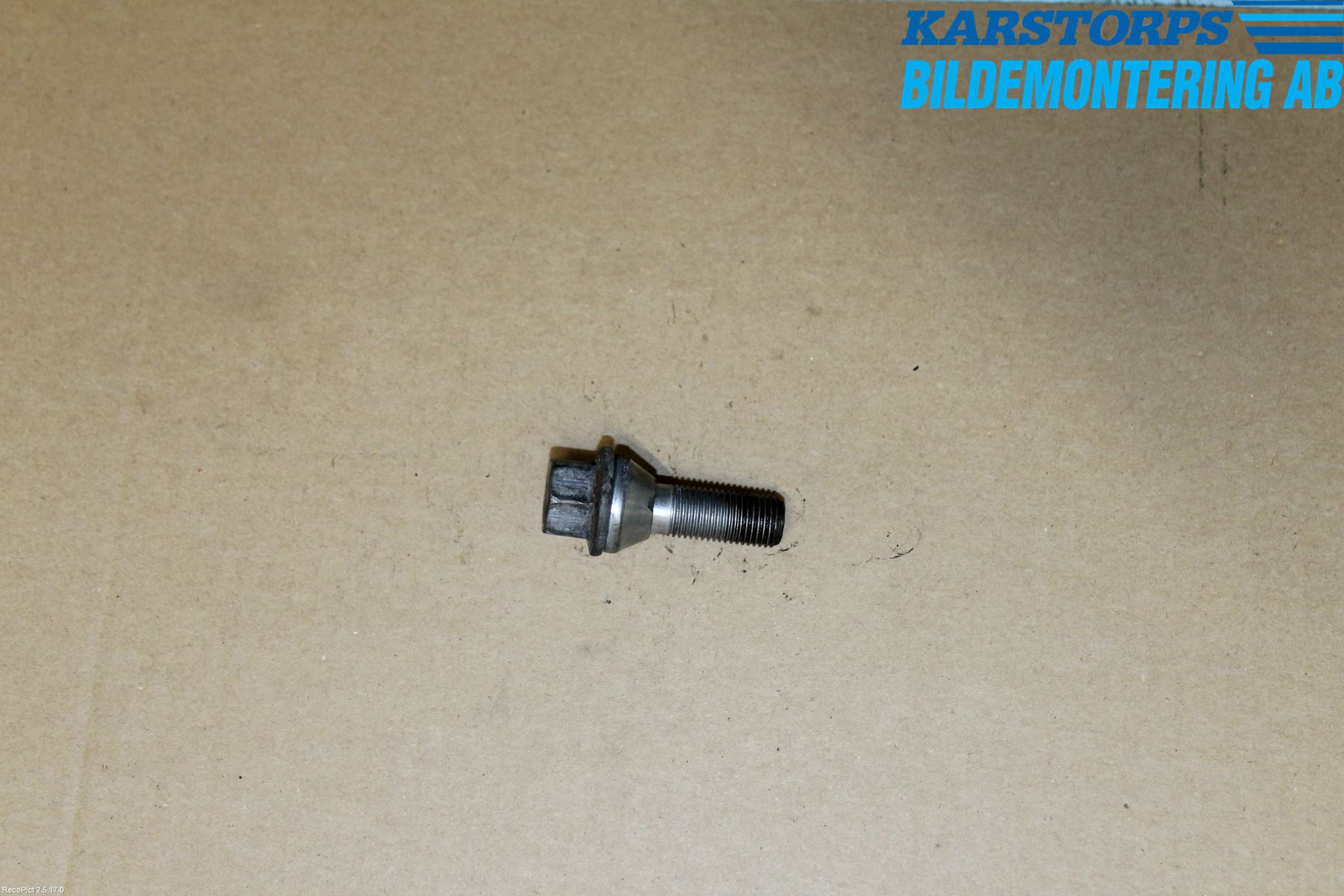 Volvo V60 14-18 Hjulmutter-Bult-Sats