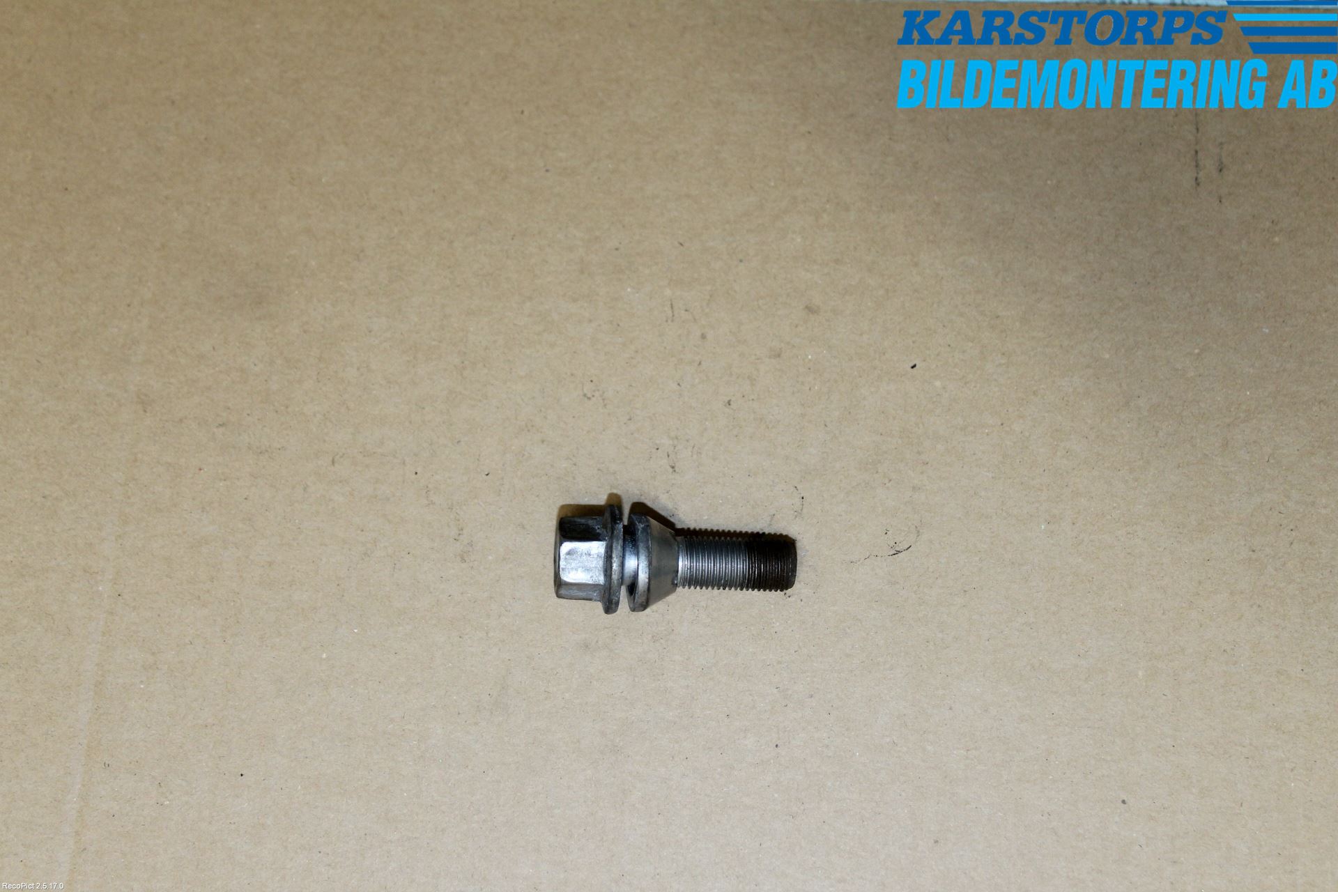 Volvo V60 14-18 Hjulmutter-Bult-Sats