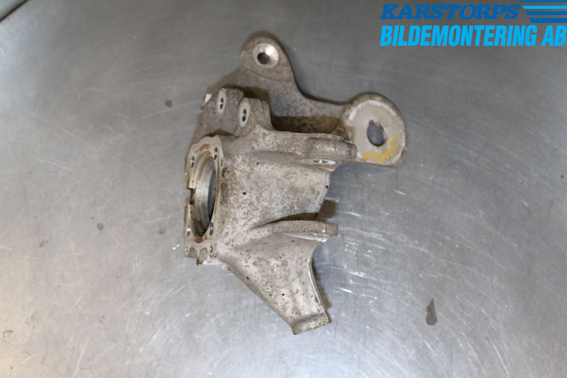 BMW 5 F10/F11/F18 09-17 Hjullagerhus-Spindel Hö B