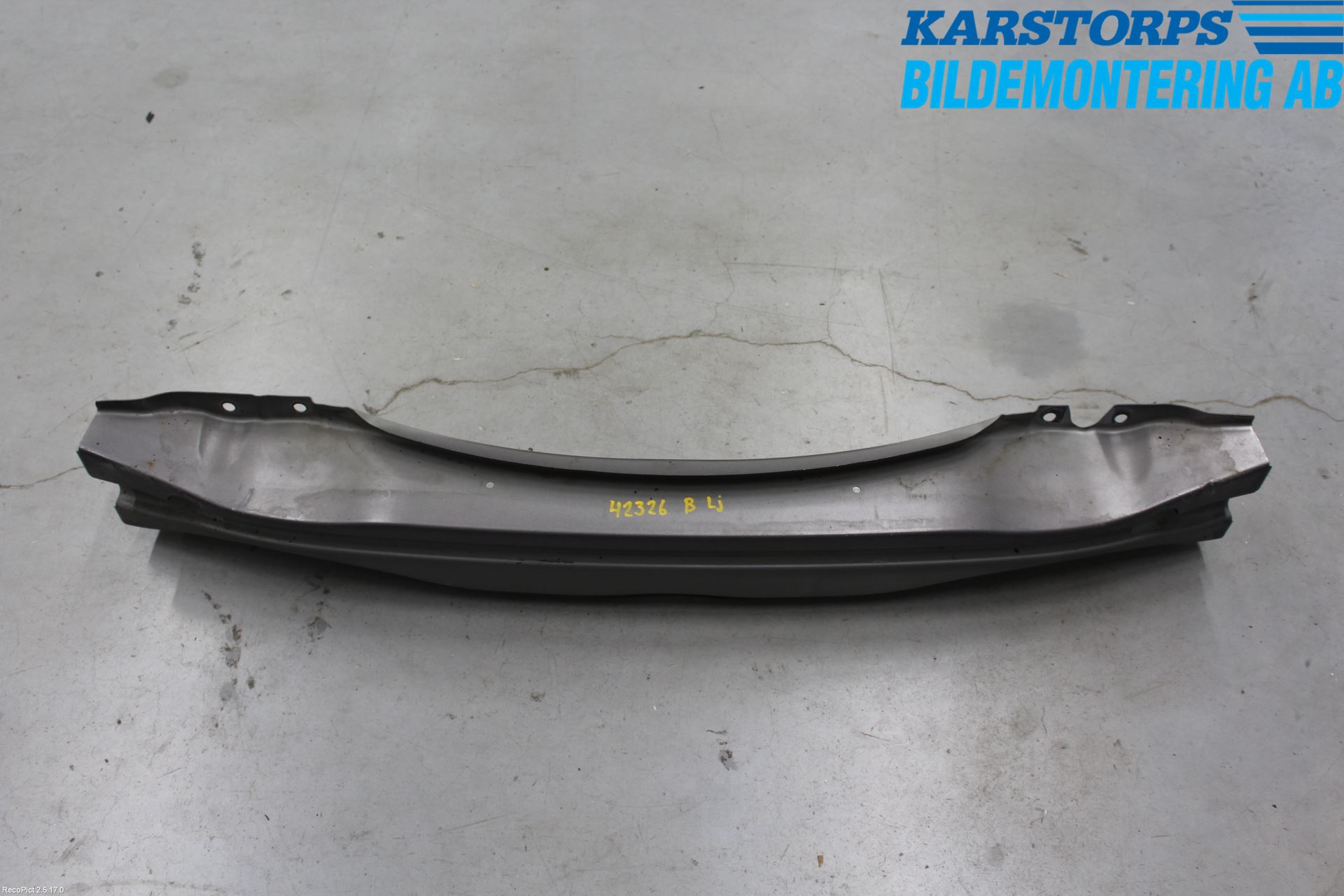 Volvo V70 08-13 Stötfångarbalk Bak