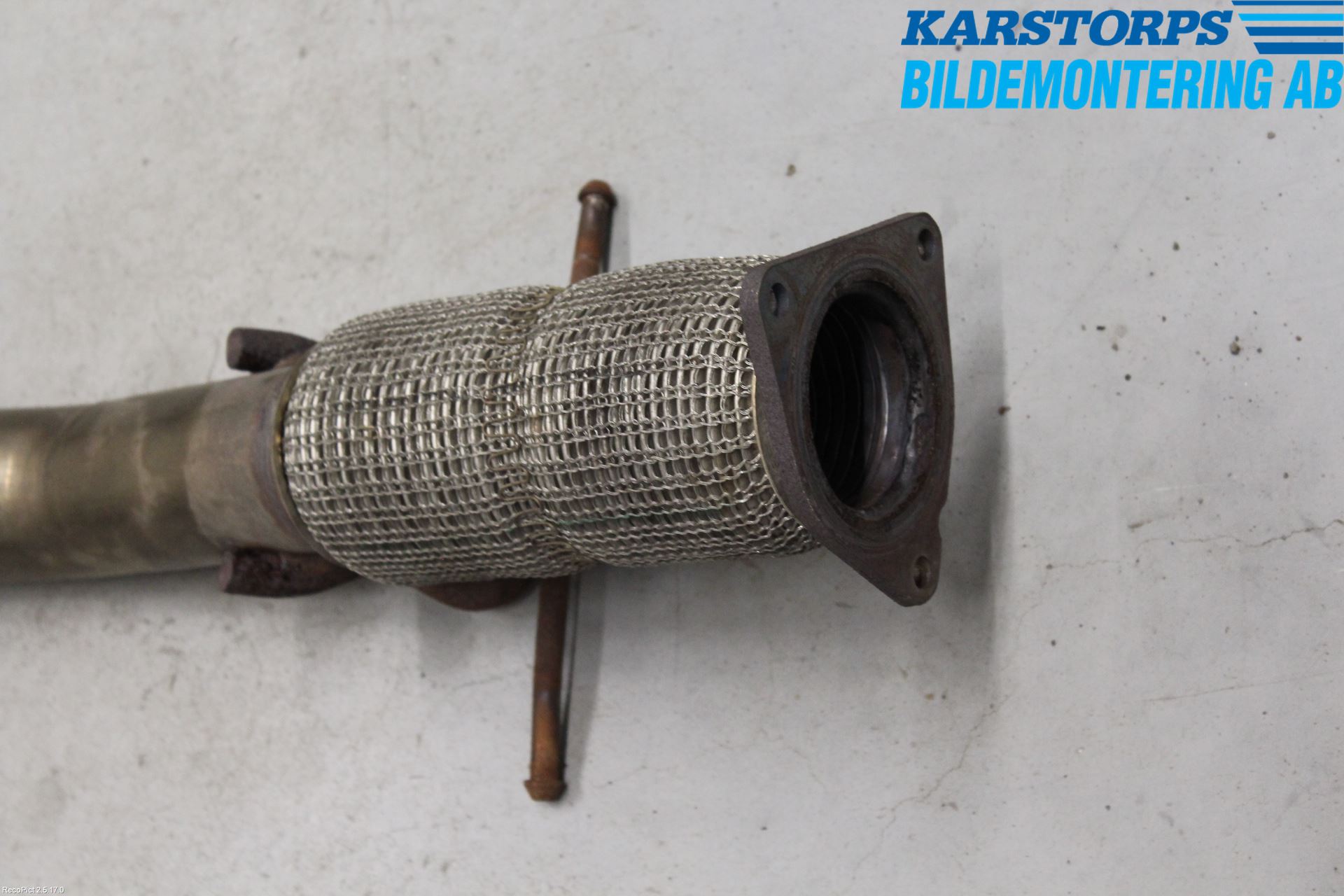 Volvo V60 14-18 Avgas Främre Rör