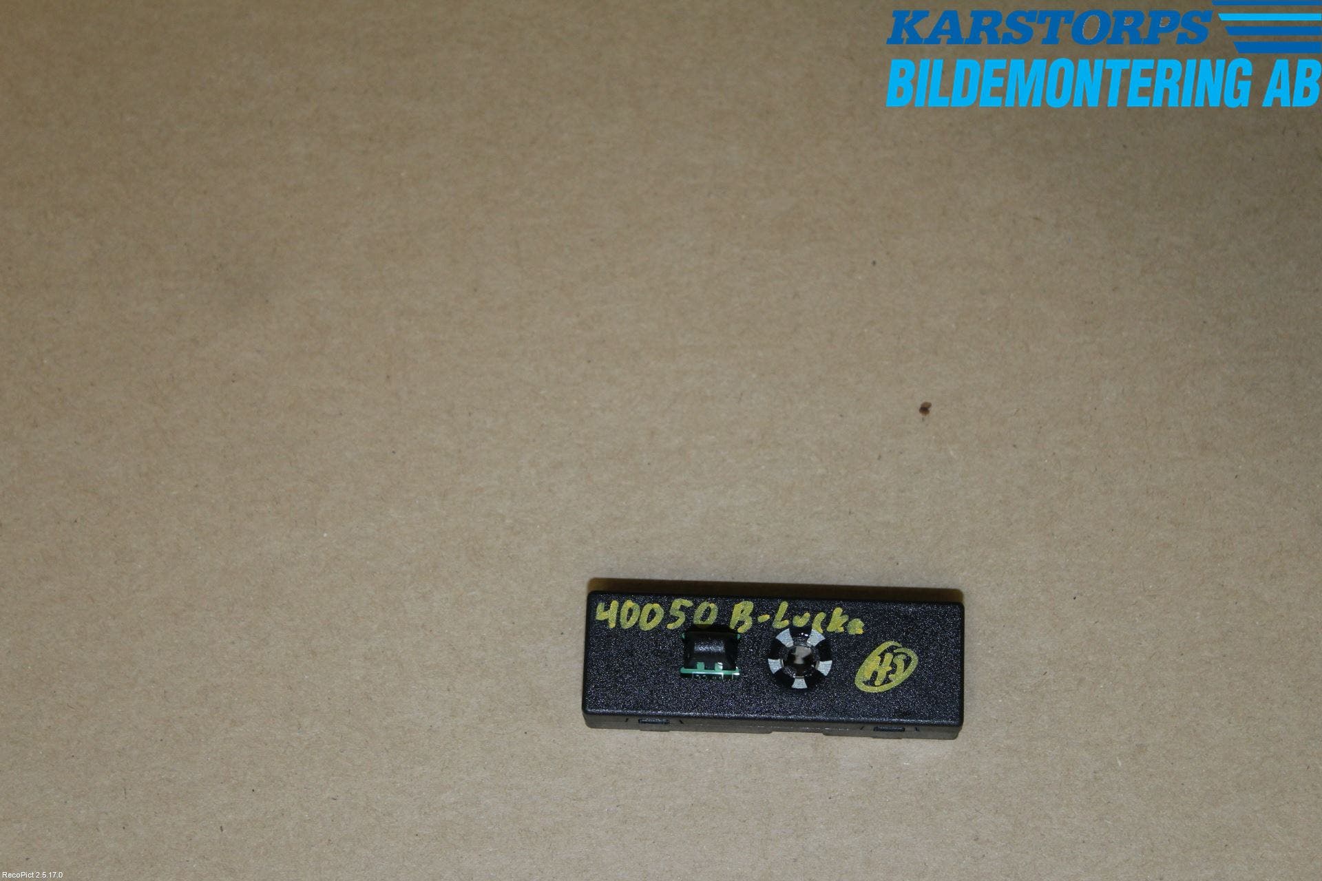 Volvo V40 12-19 Antennförstärkare