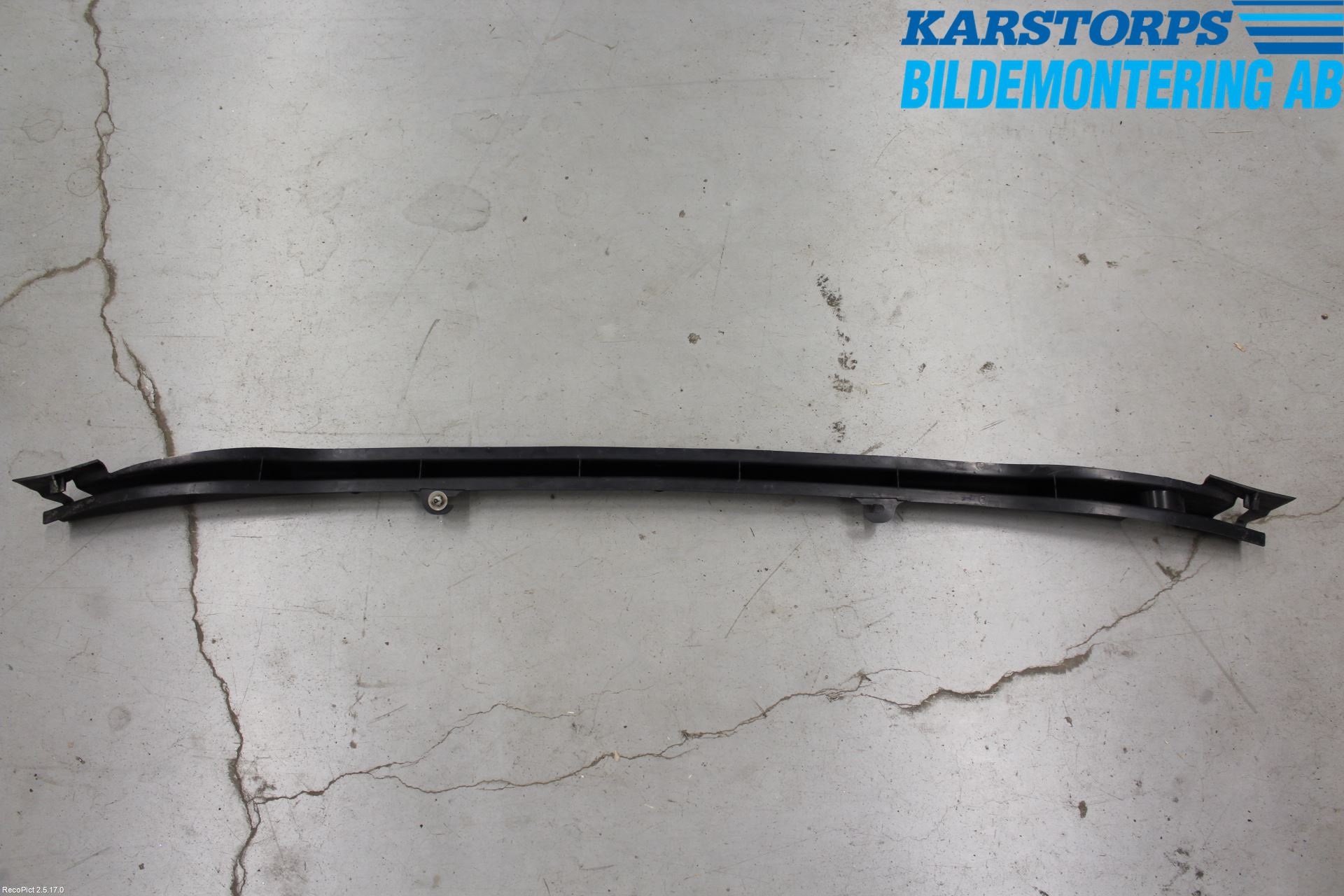 Volvo V70 08-13 Stötfsidostycke Mellanlägg