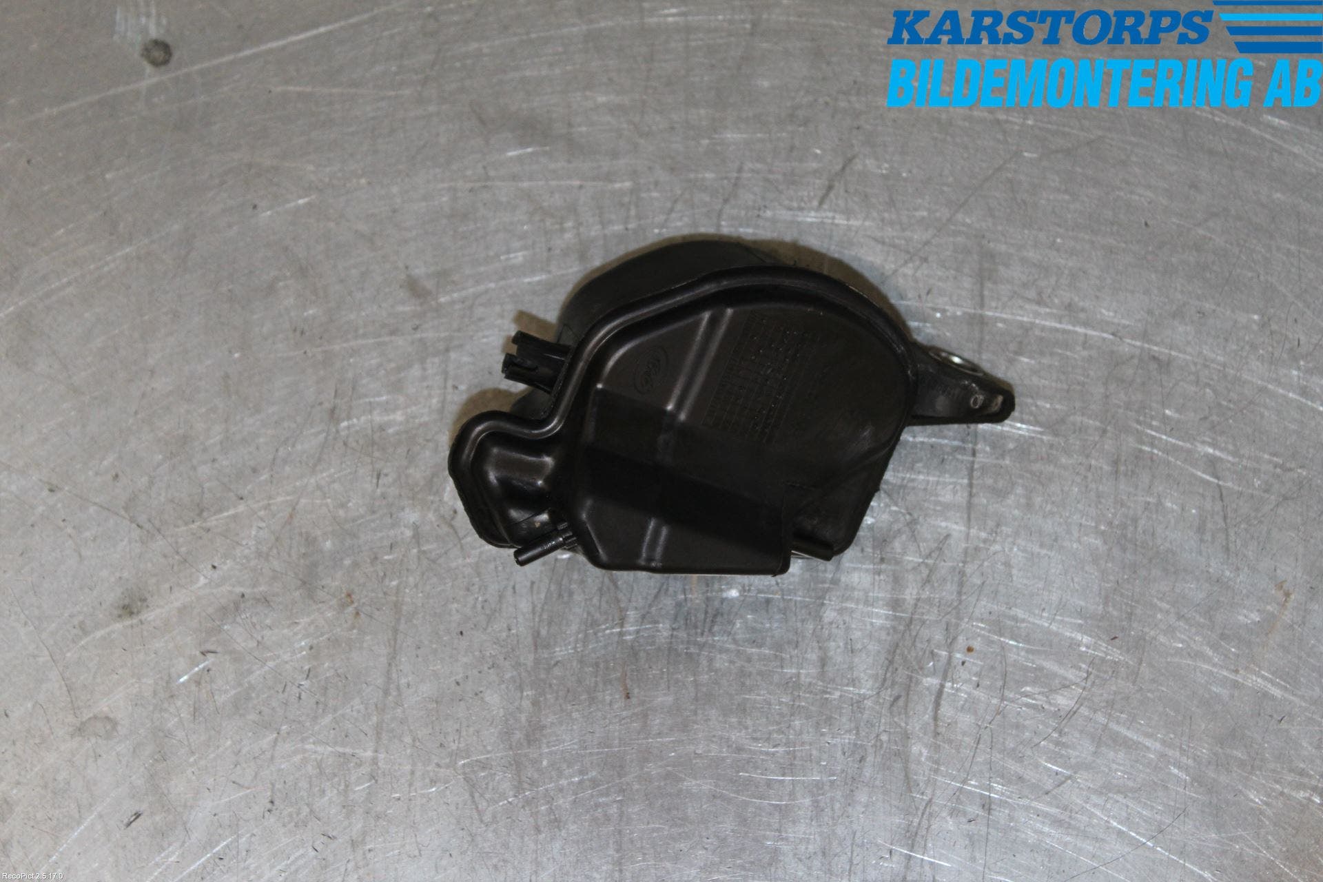 Volvo V50 08-12 Oljefälla