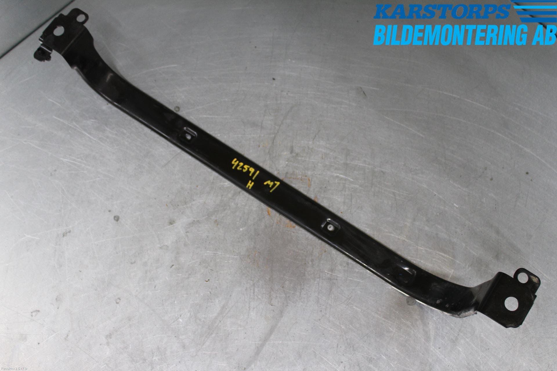 Volvo V60 CROSS COUNTRY 16-18 Bränsletanksband