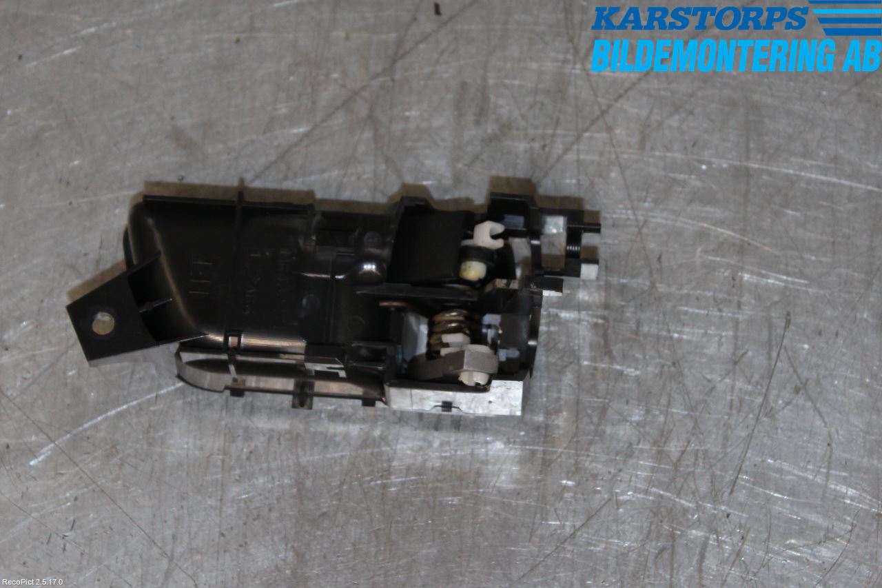 Mitsubishi PAJERO 06-15 Dörrhandtag Inre Vä