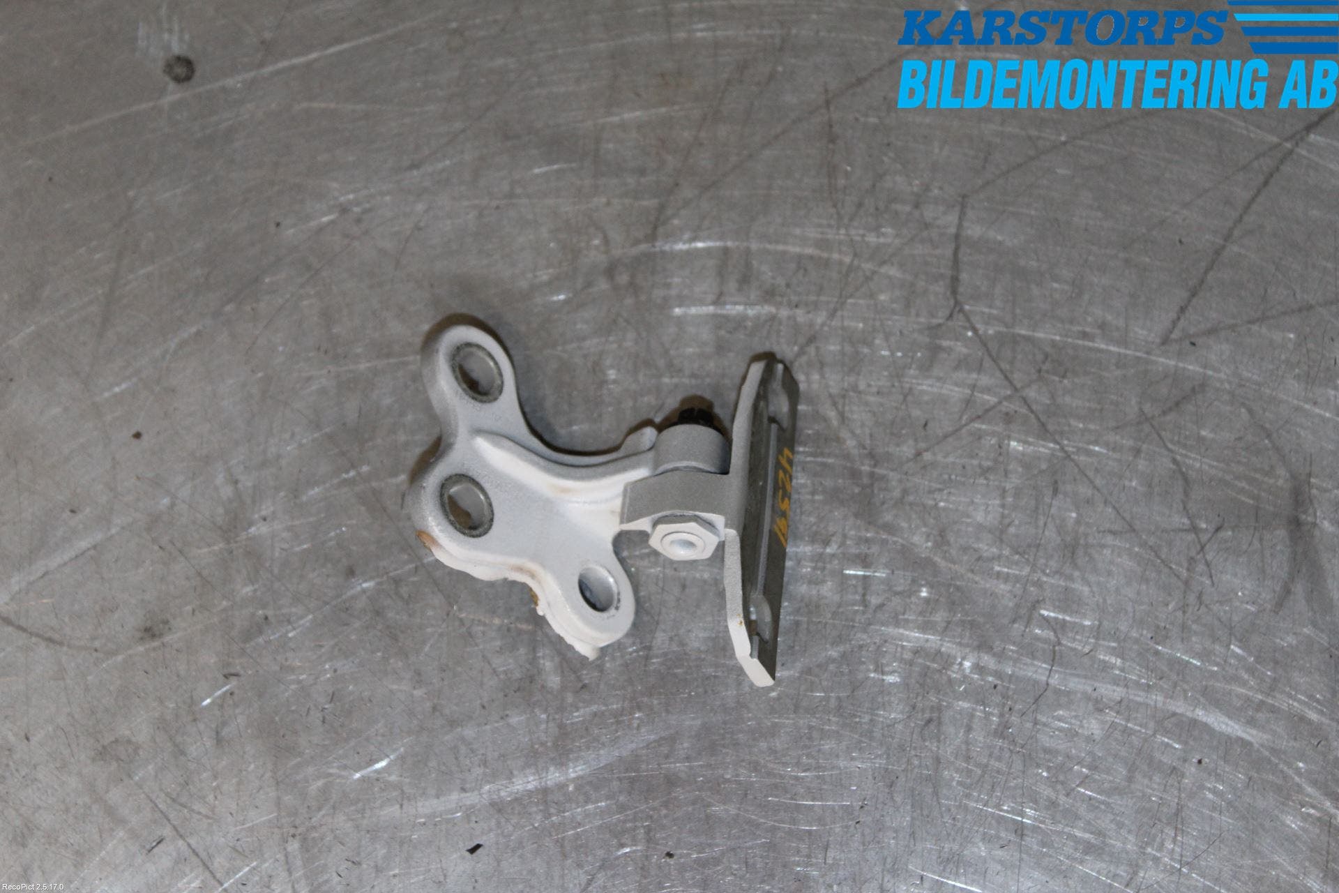 Volvo V60 CROSS COUNTRY 16-18 Dörrgångjärn