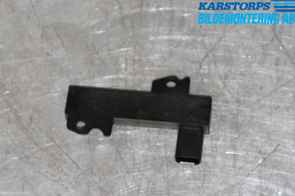 Volvo V60 CROSS COUNTRY 16-18 Antenn