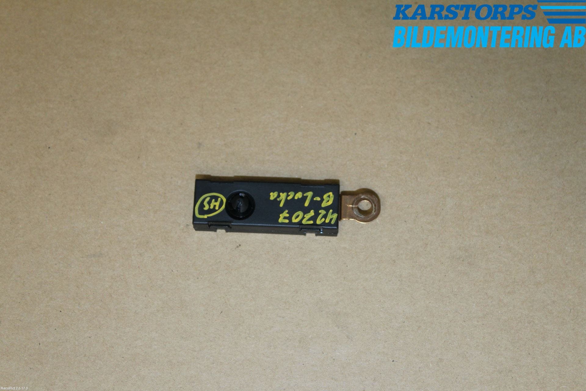 Mercedes-Benz MB C-KLASS (W205) 14-21 Antenn