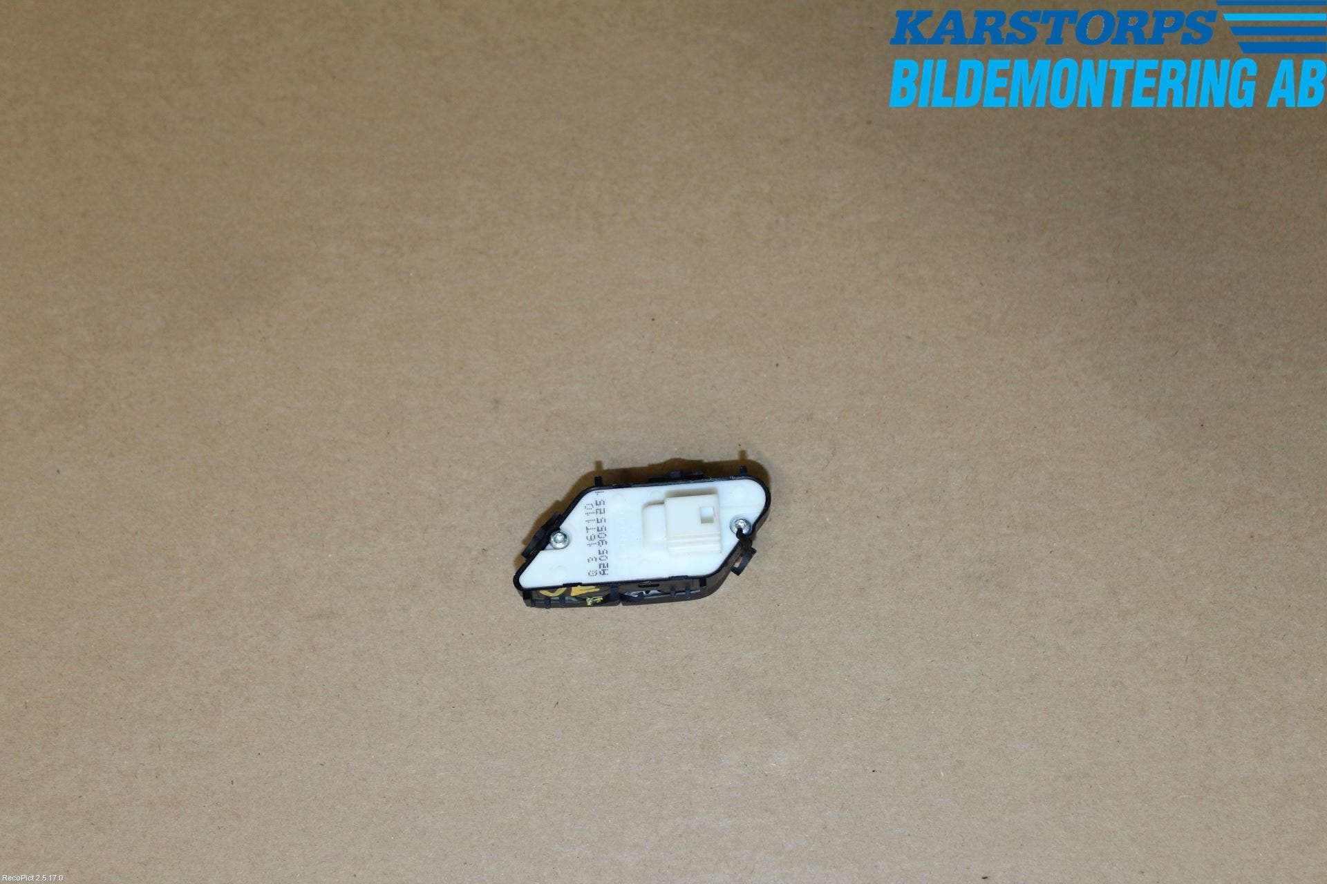 Mercedes-Benz MB C-KLASS (W205) 14-21 Strömställare Centrallås