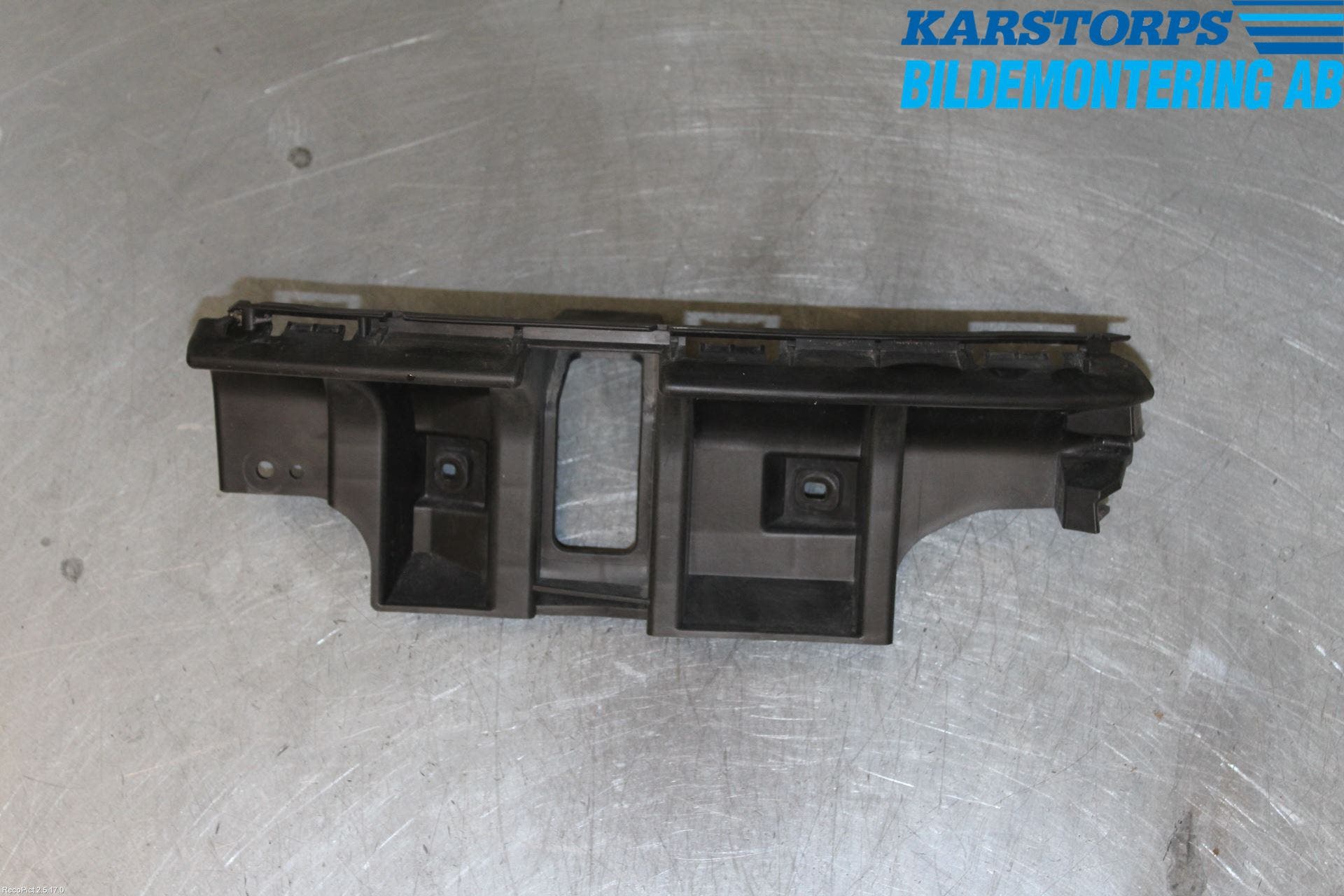 Volvo C30 07-10 Stötfångarfäste Bak Hö