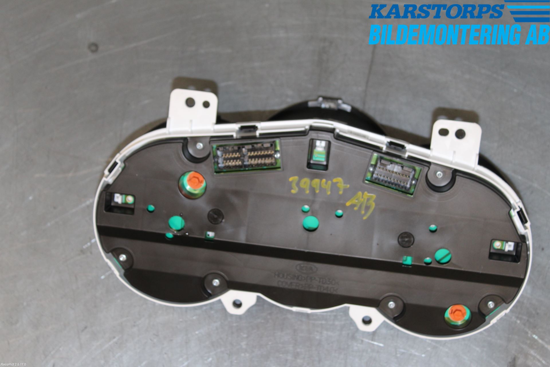 Kia VENGA 10-19 Instrument Komb