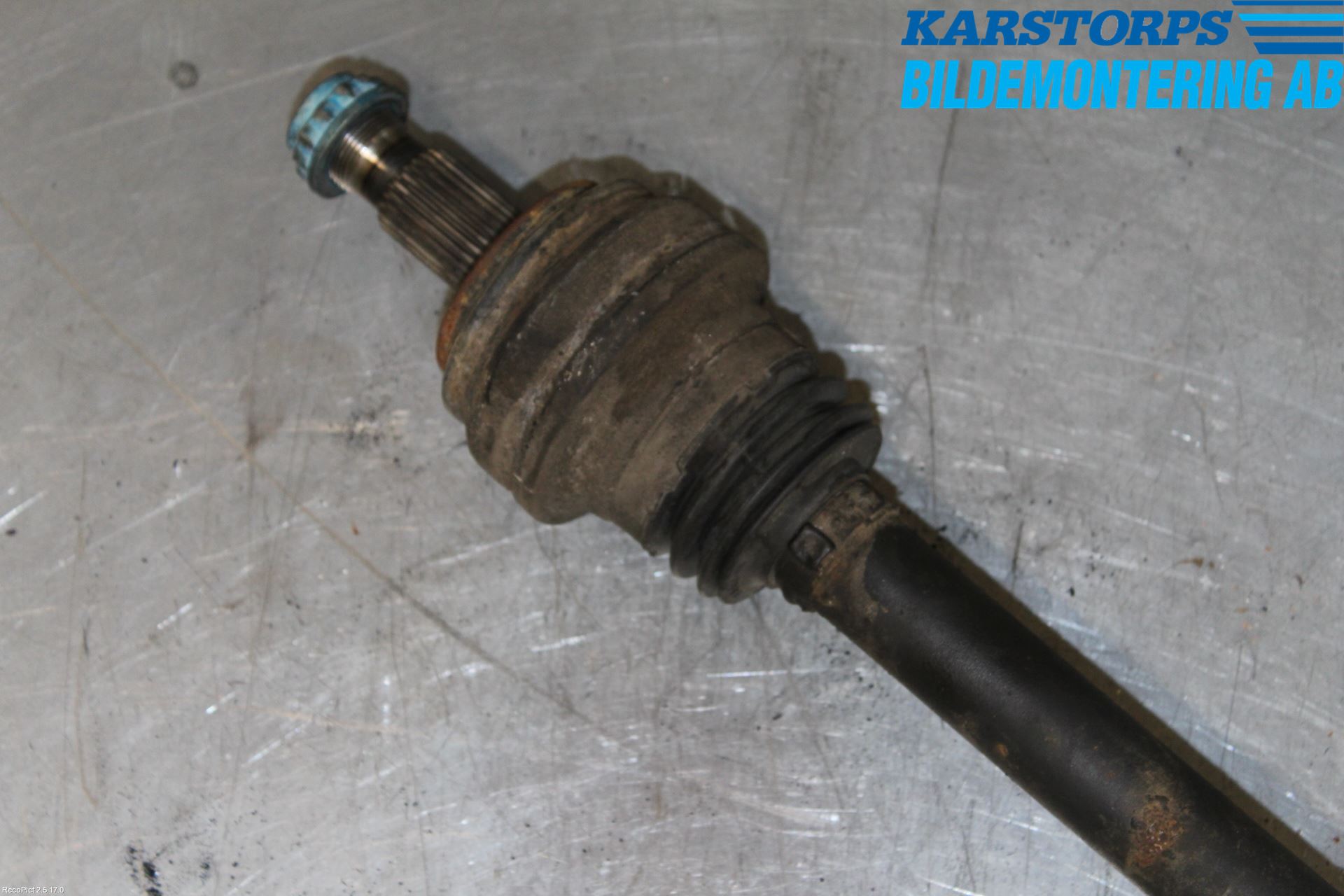 Mercedes-Benz MB C-KLASS (W205) 14-21 Drivaxel Bak Vänster