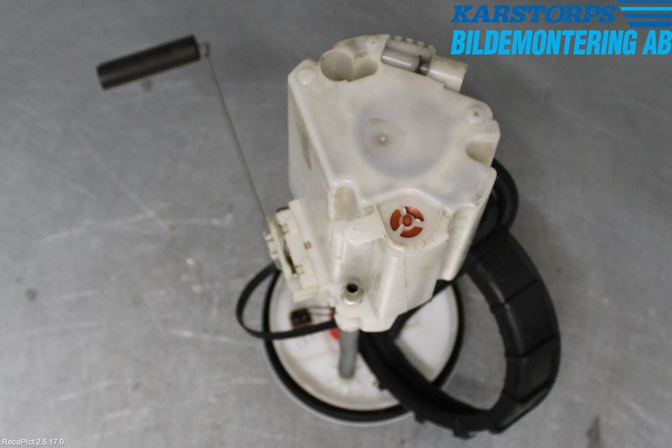 Nissan NAVARA 05-16 Givare Tank