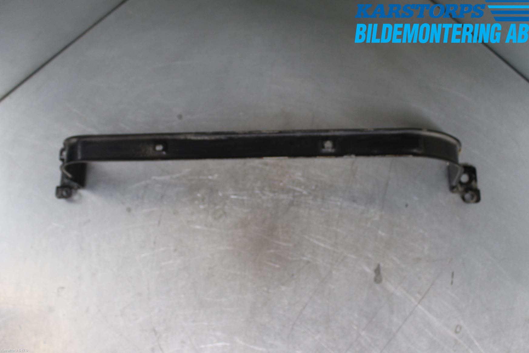 Volvo V70 14-16 Bränsletanksband