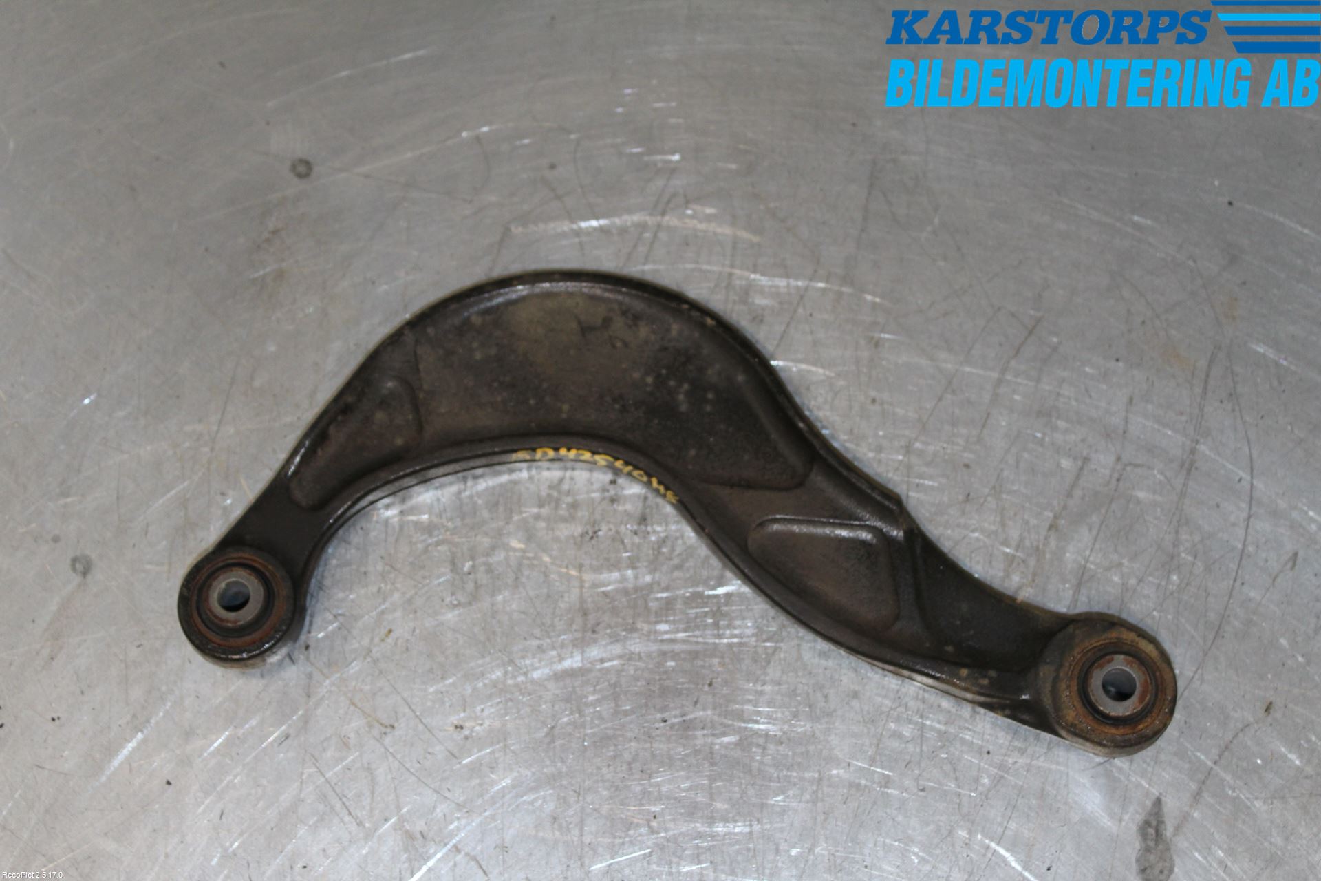 Volvo V70 14-16 Bärarm Bak Övre Höger