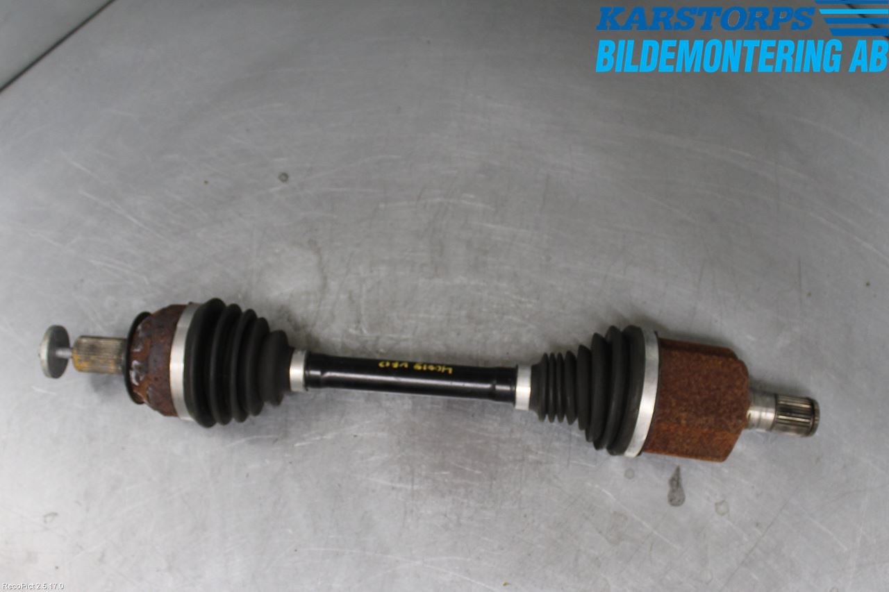 Volvo V70 14-16 Drivaxel Fram Vänster