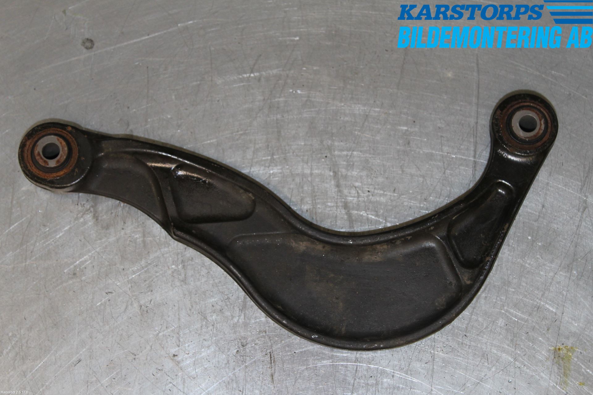 Volvo V70 14-16 Bärarm Bak Övre Höger