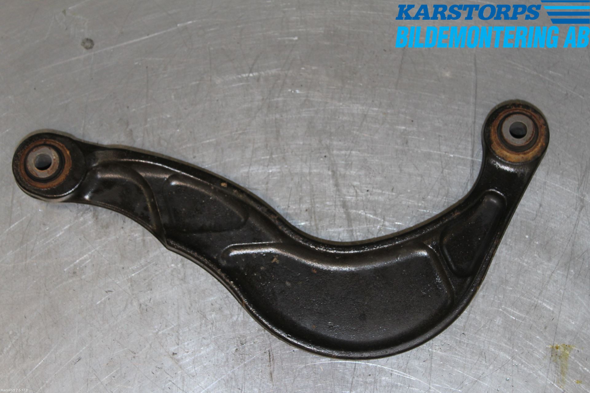 Volvo V70 14-16 Bärarm Bak Övre Vänster