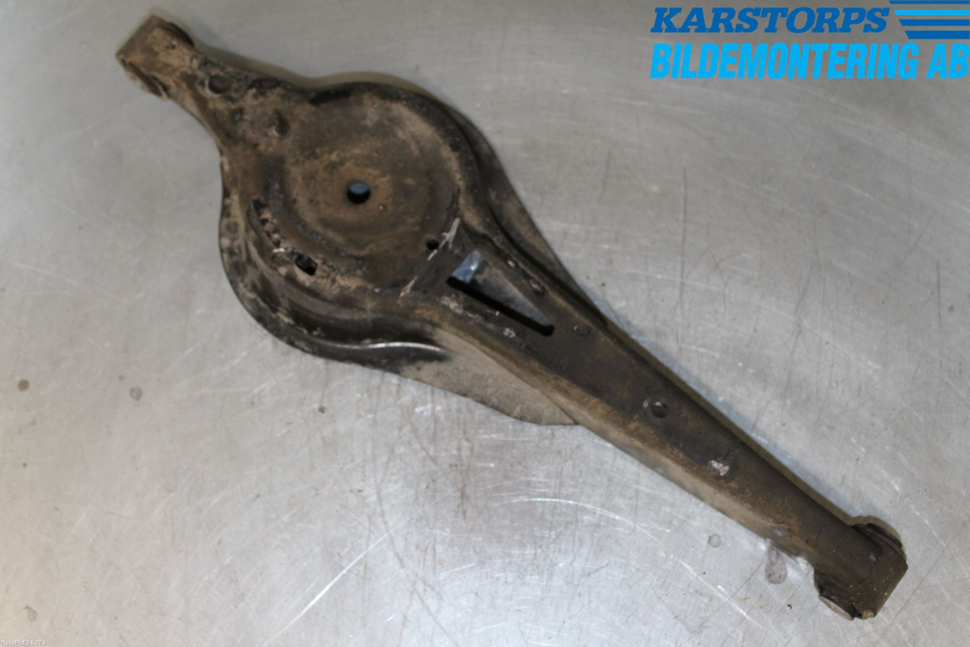 Volvo V70 14-16 Bärarm Bak Höger