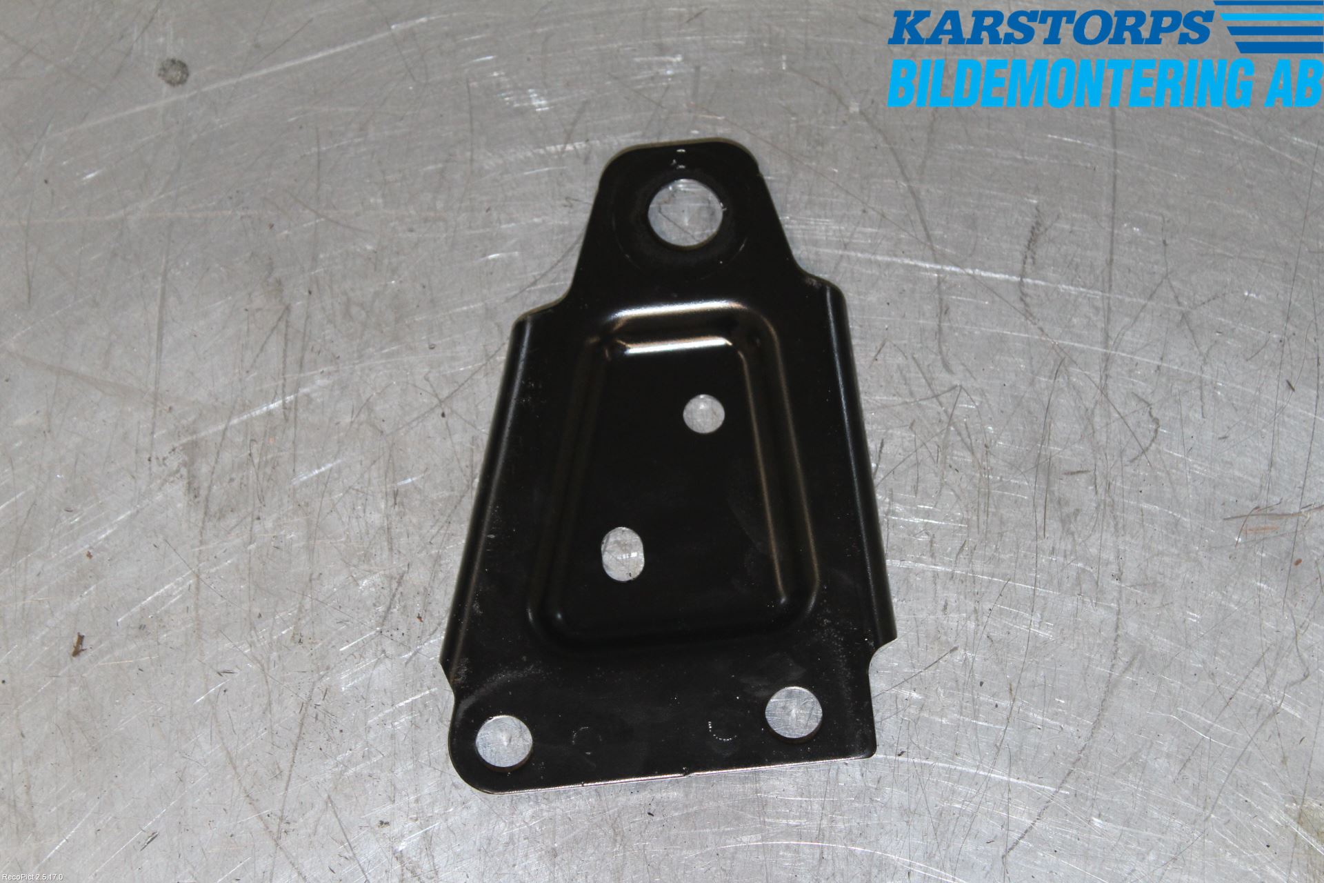 Volvo V90 17->> Framvagn Fäste-Kudde