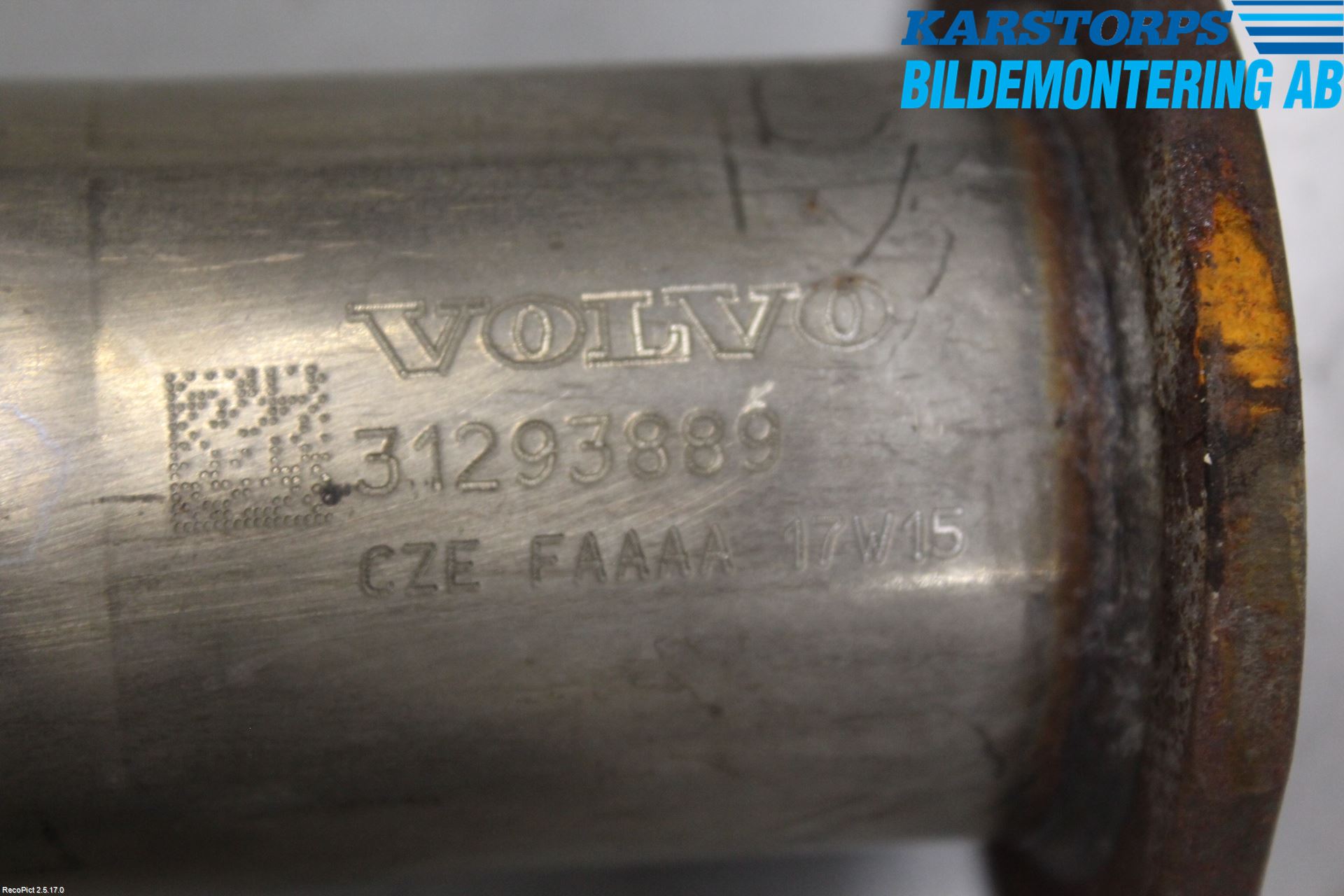 Volvo V90 17->> Avgas Främre Rör