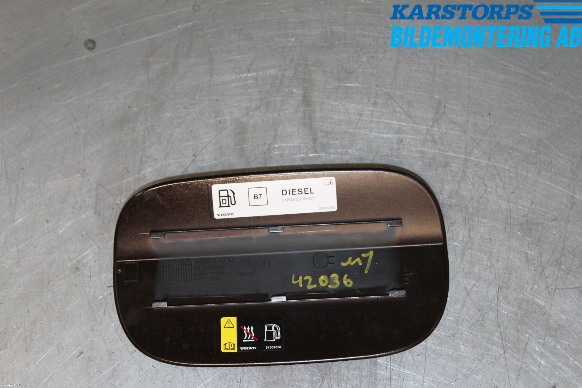 Volvo V90 17->> Tanklucka