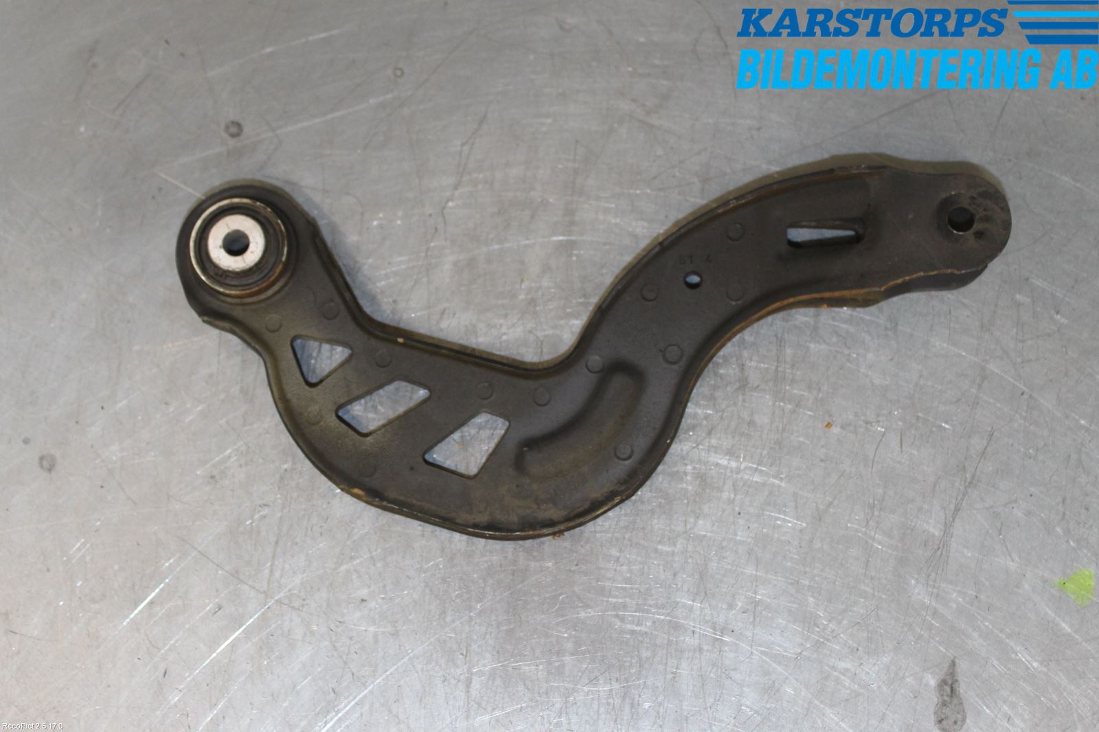 Mercedes-Benz MB A-KLASS (W176) 13-18 Bärarm Bak Övre Höger