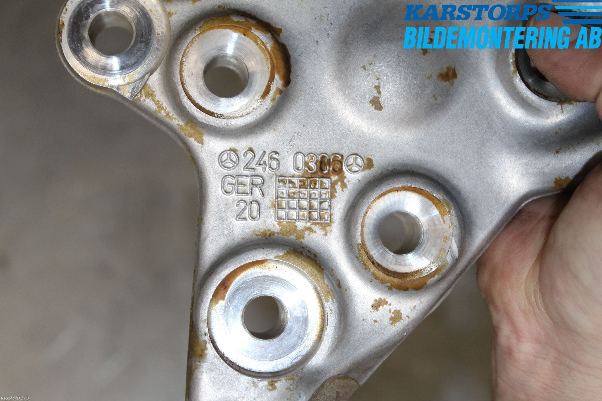 Mercedes-Benz MB A-KLASS (W176) 13-18 Hjullagerhus-Spindel Vä B