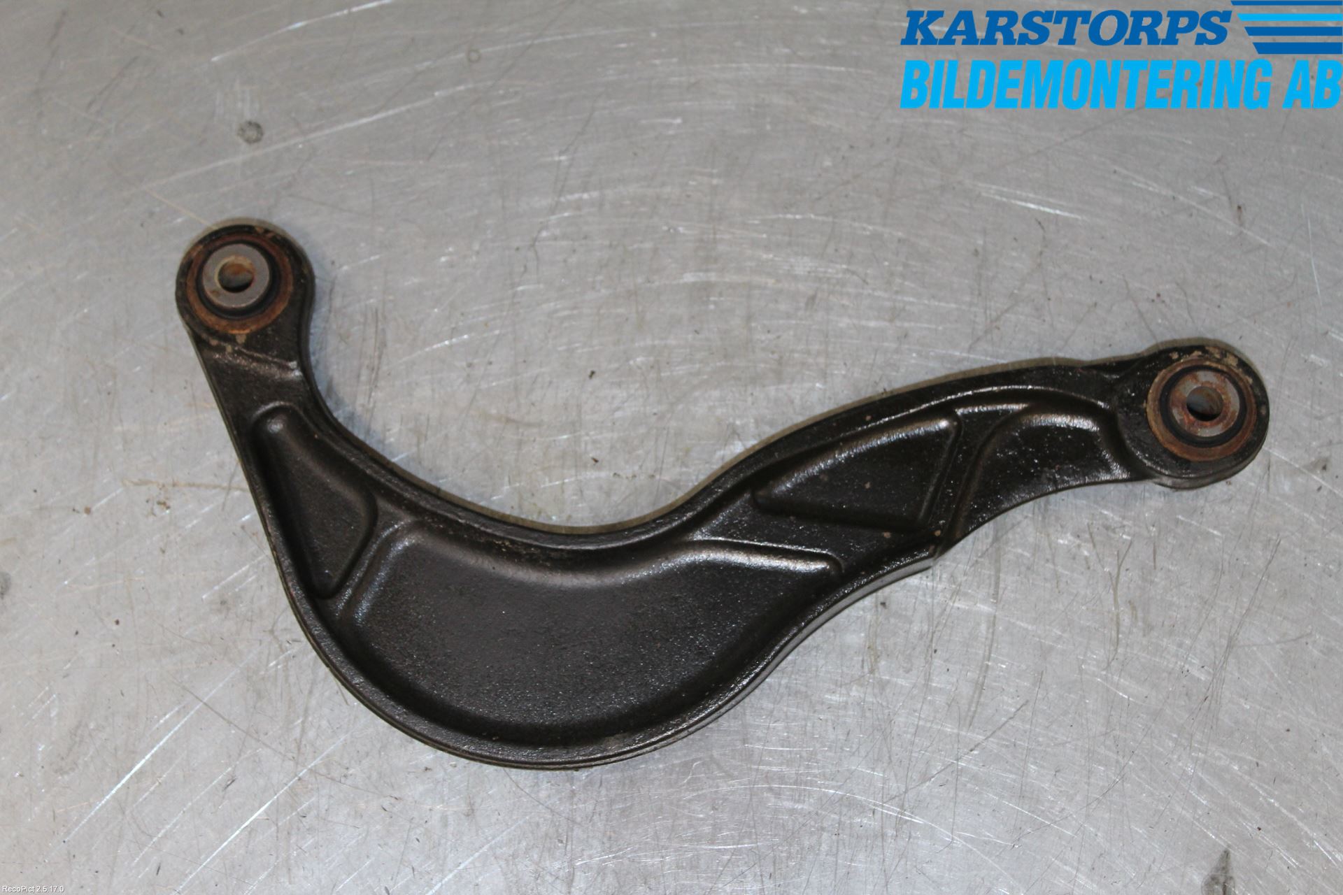 Volvo V70 14-16 Bärarm Bak Övre Höger