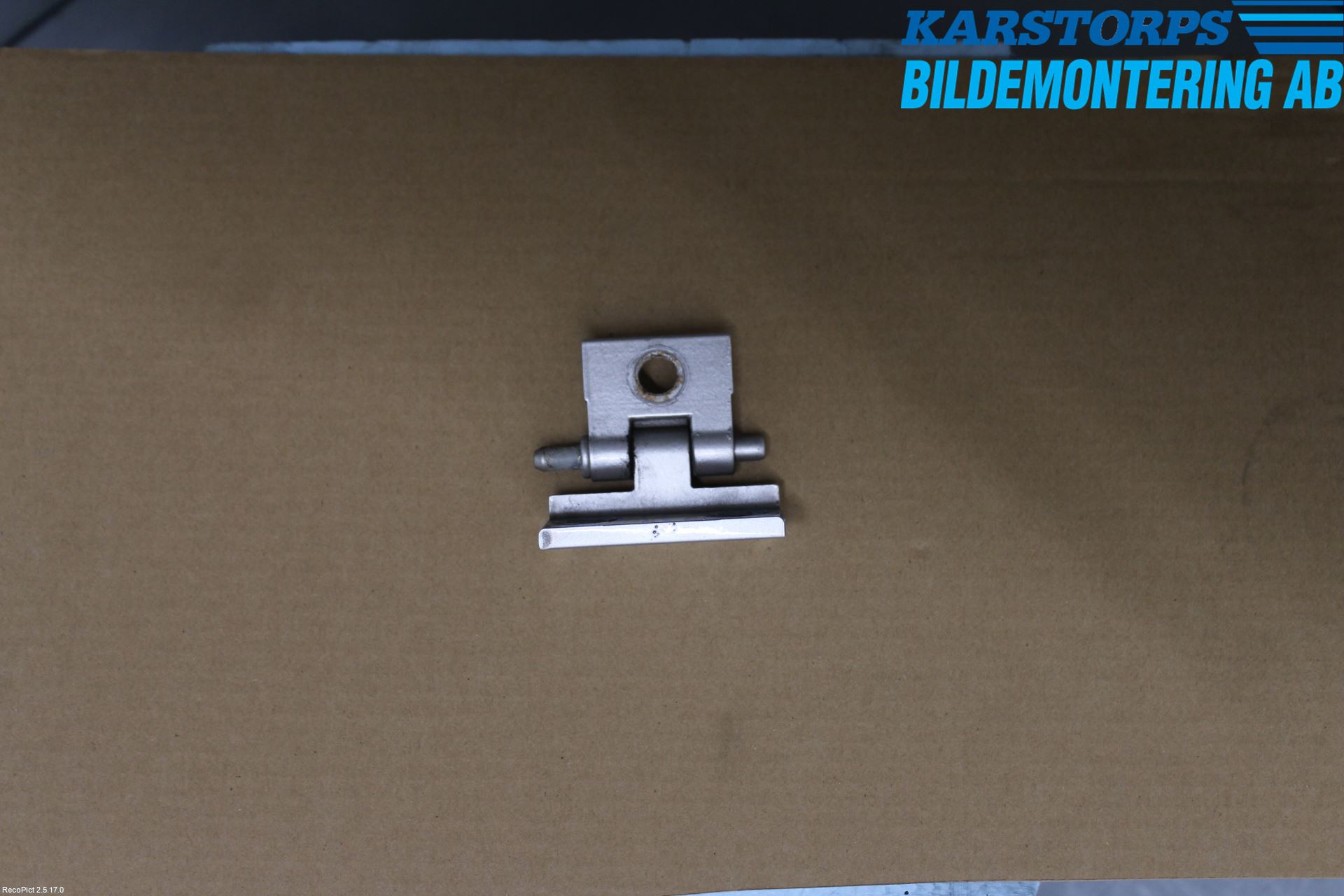 Volvo XC90 03-06 Dörrgångjärn