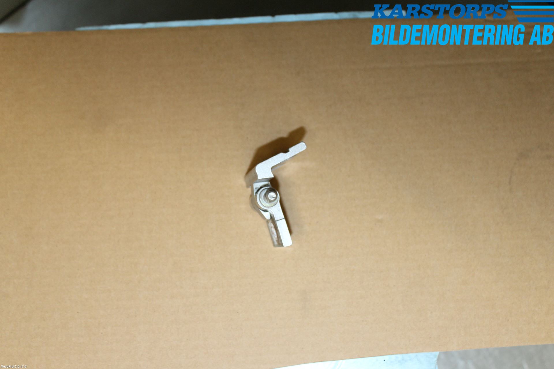 Volvo XC90 03-06 Dörrgångjärn