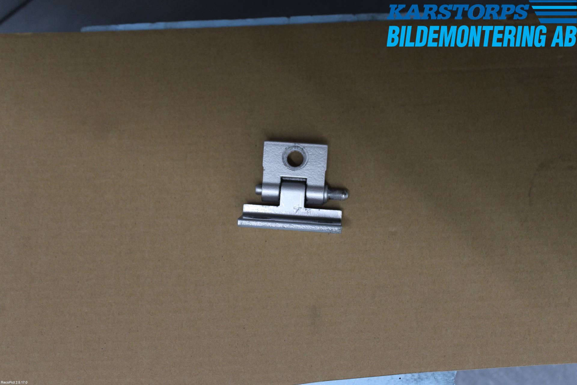 Volvo XC90 03-06 Dörrgångjärn