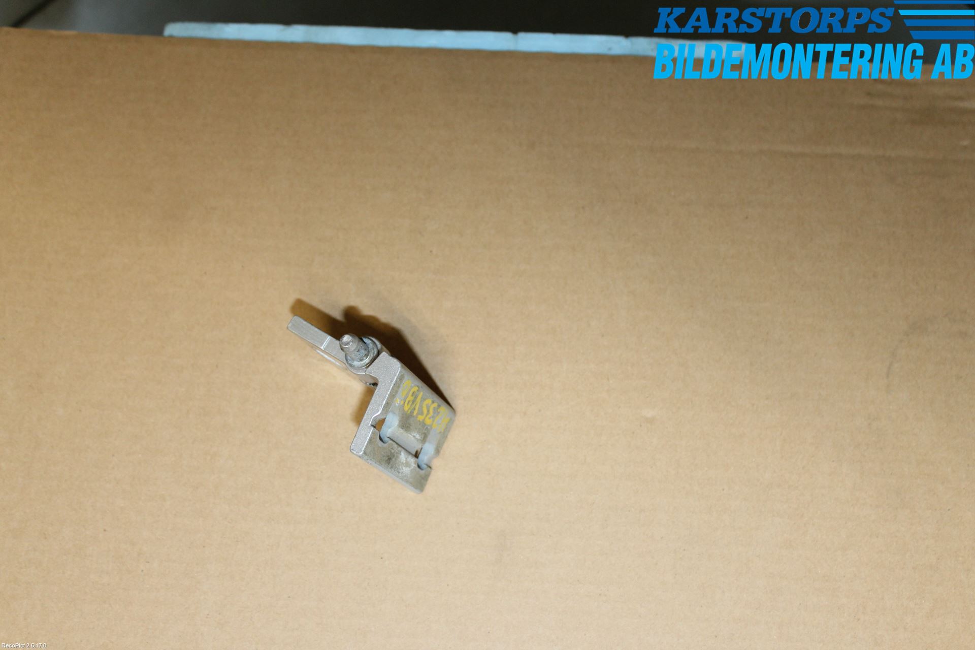 Volvo XC90 03-06 Dörrgångjärn