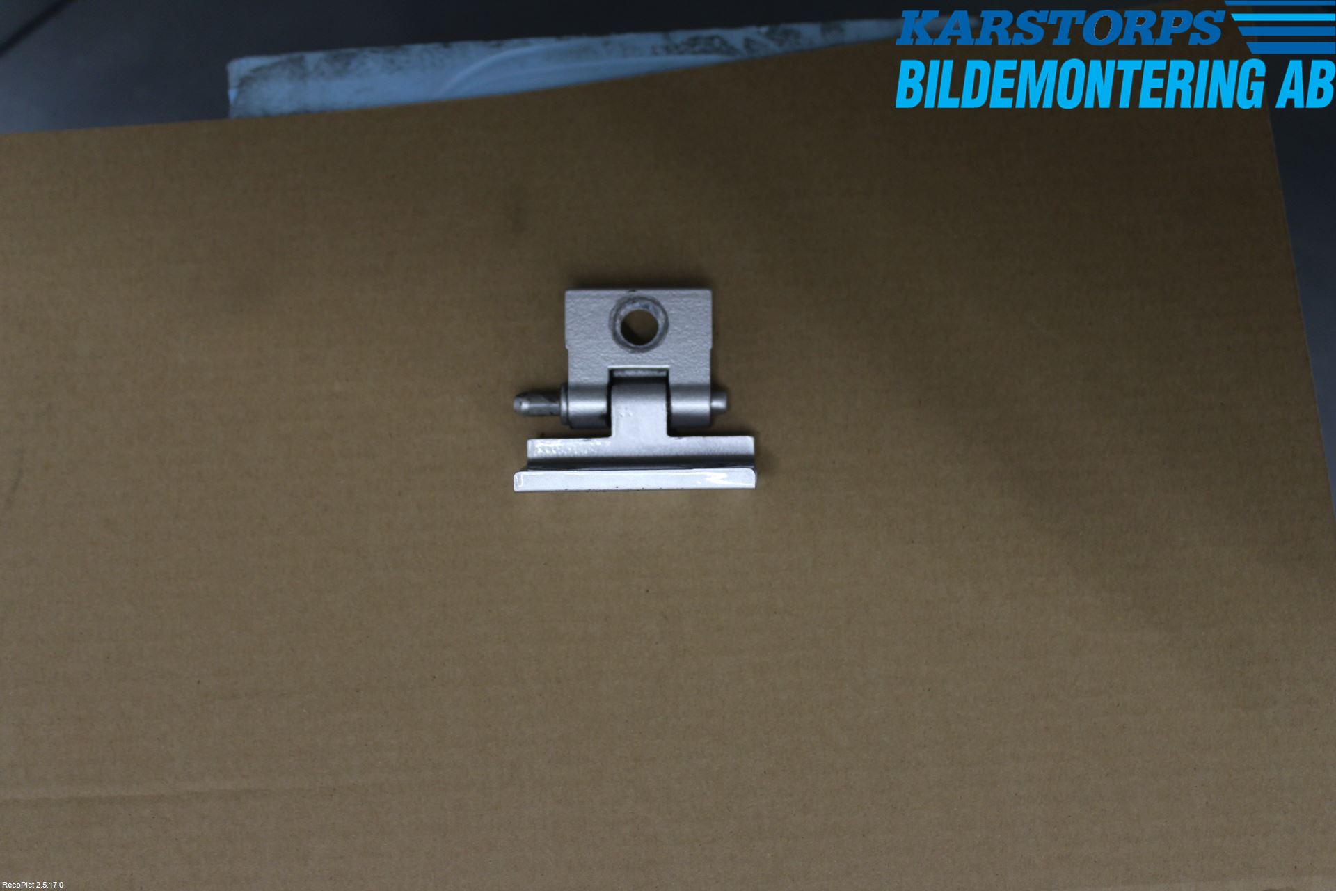 Volvo XC90 03-06 Dörrgångjärn