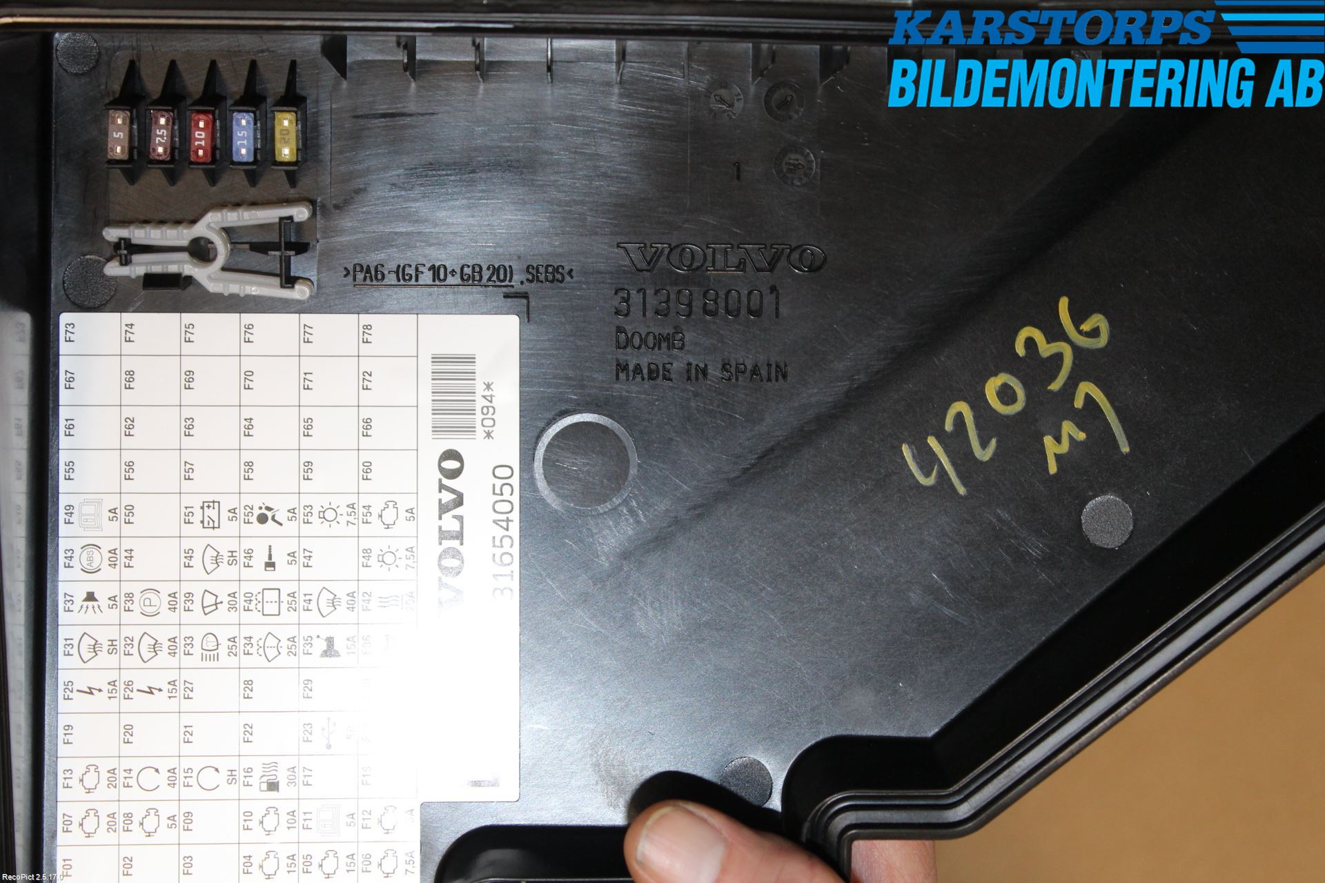 Volvo V90 17->> Säkringsdosa-Elcentral Lock