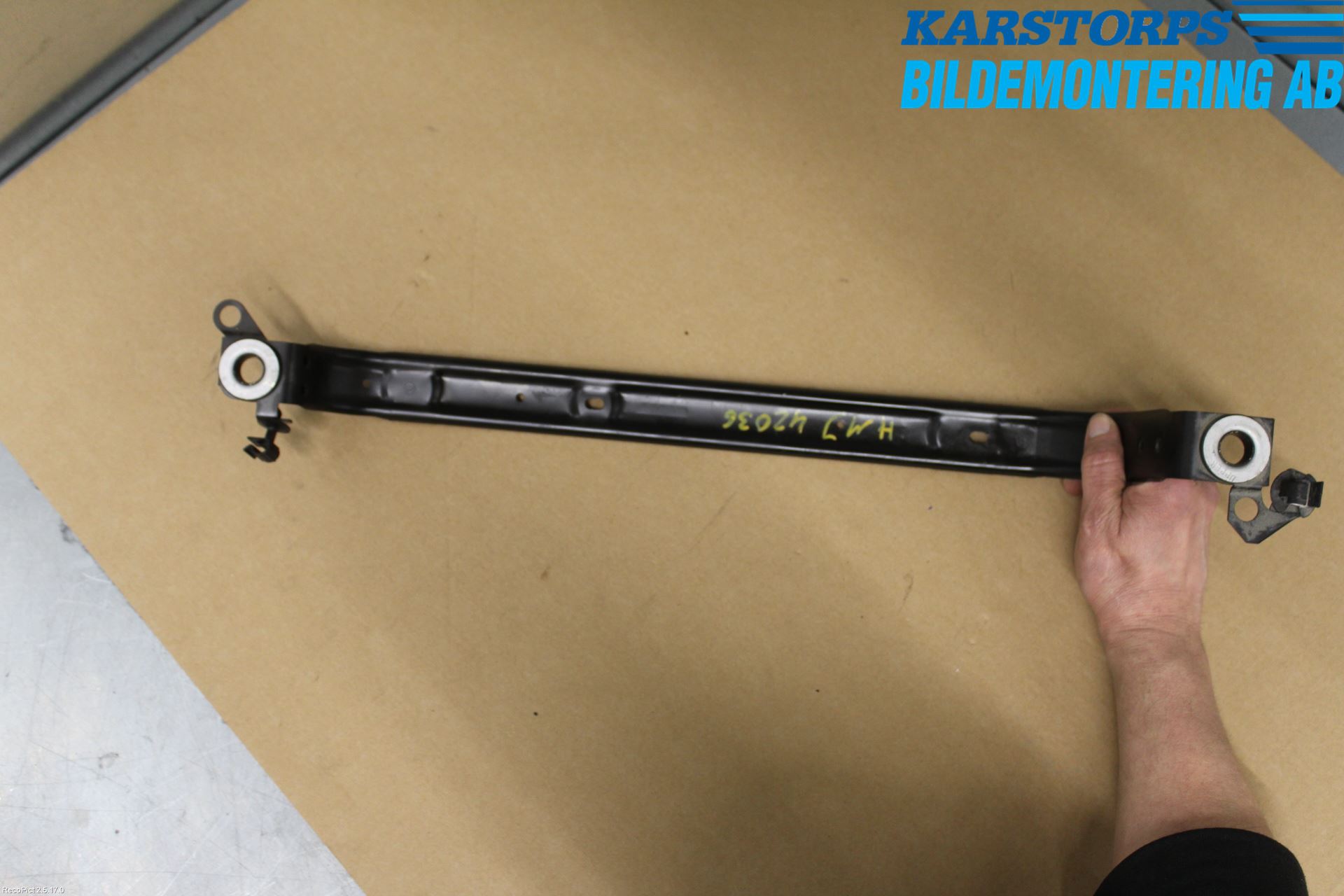 Volvo V90 17->> Bränsletanksband