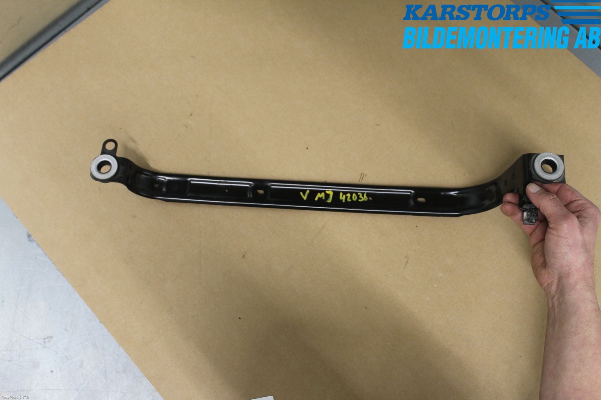 Volvo V90 17->> Bränsletanksband