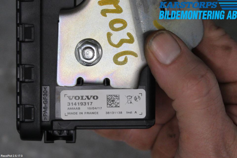 Volvo V90 17->> Signalhorn