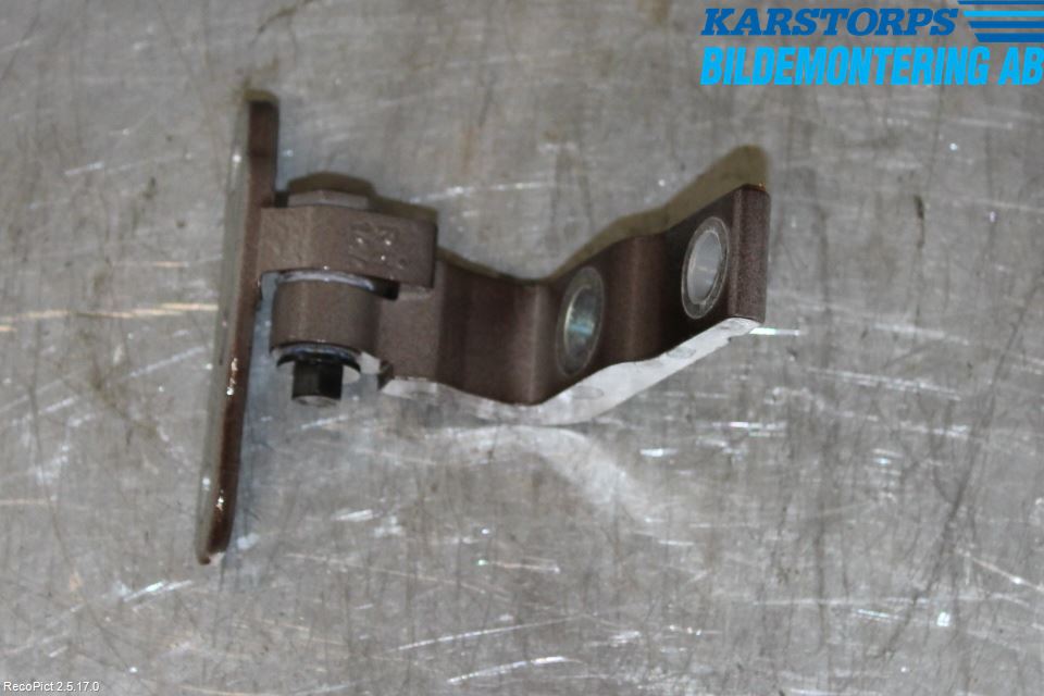 Volvo V90 17->> Dörrgångjärn