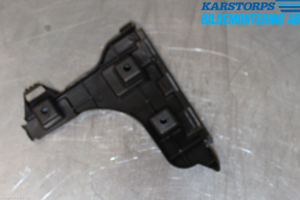 Volvo XC60 14-17 Stötfångarfäste Bak Vä