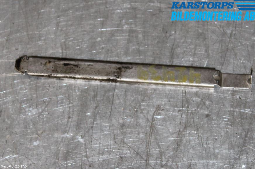 Volvo V50 04-07 Strålkast Fästsarg