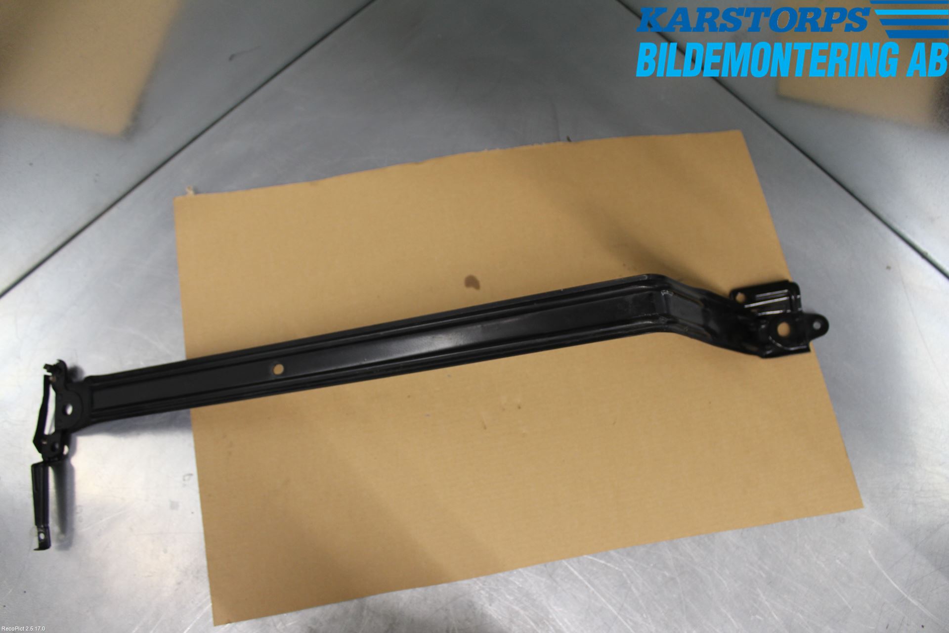 Volvo XC90 07-14 Bränsletanksband