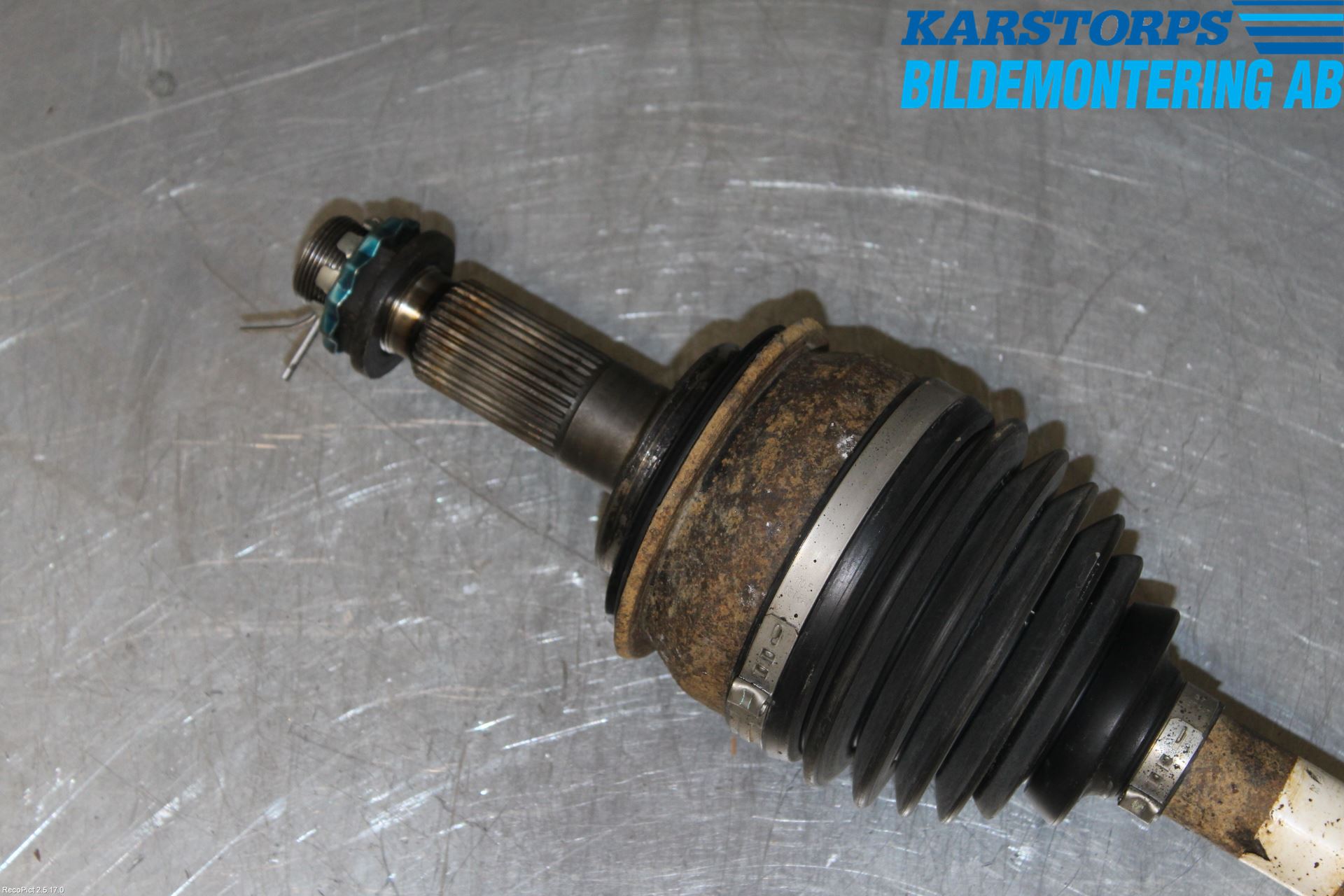 Toyota HILUX 05-16 Drivaxel Fram Höger