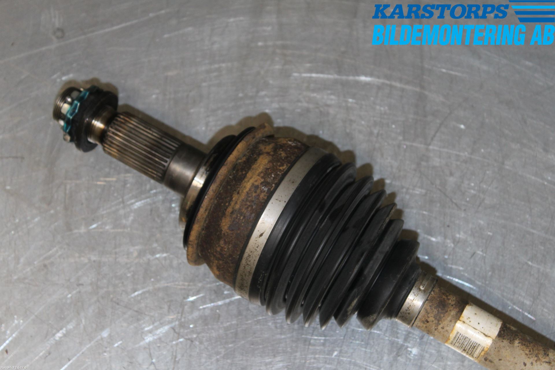 Toyota HILUX 05-16 Drivaxel Fram Vänster