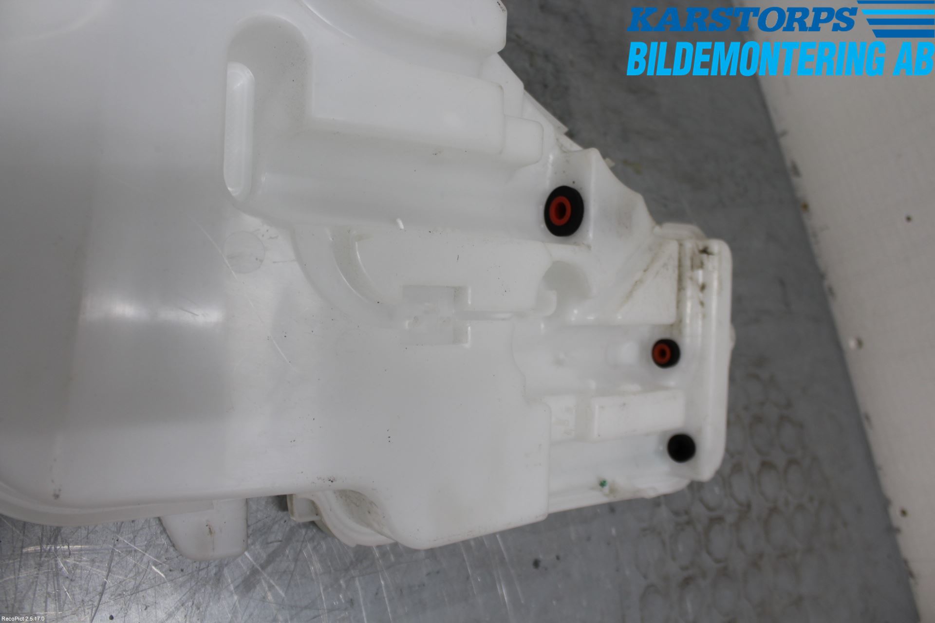 BMW 3 F30/F31/F80 12-19 Spolartank Vindruta-Strål