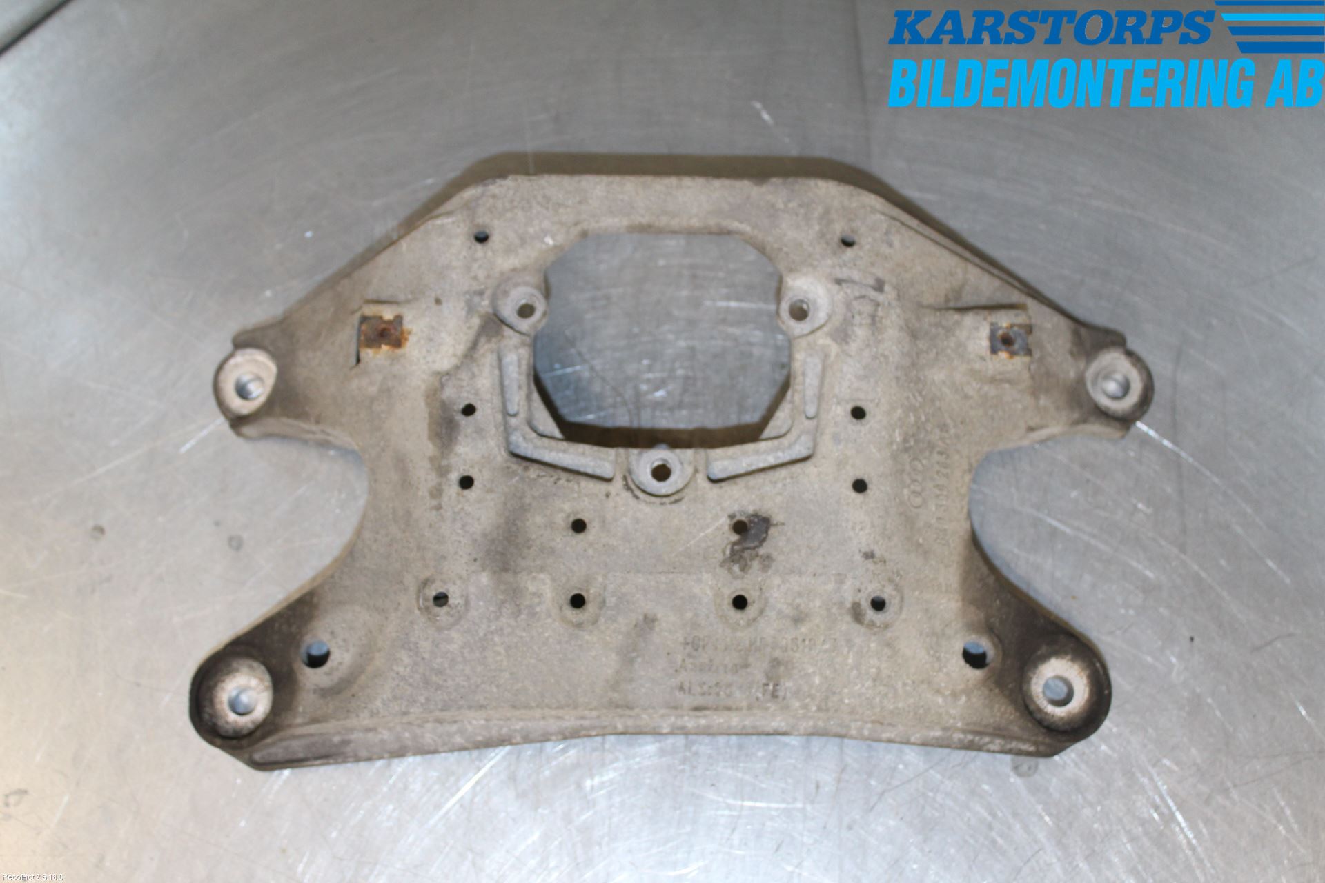 Audi A5 07-16 Växellådsbalk