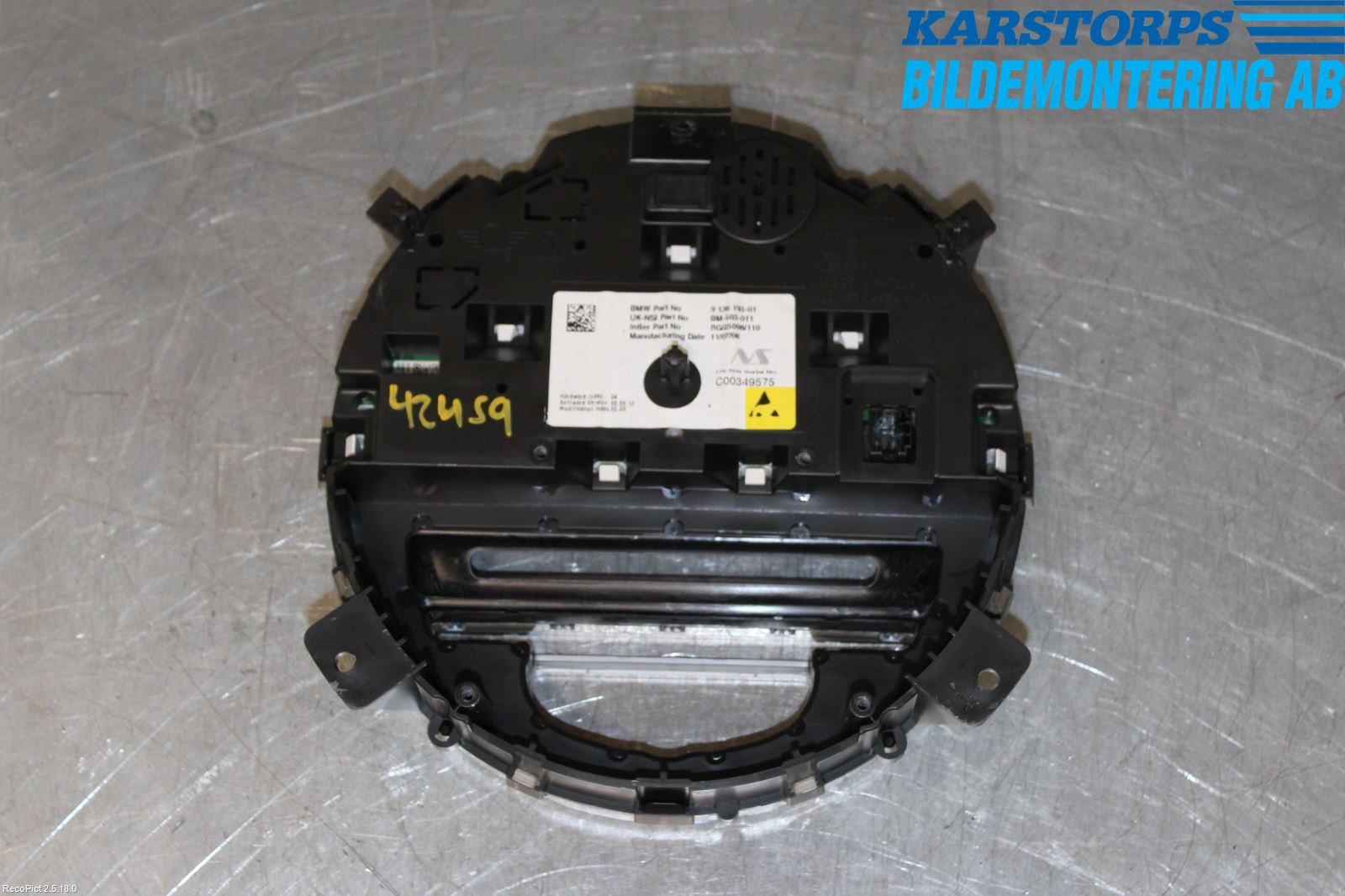 Mini CLUBMAN R55 06-14 Instrument Hast