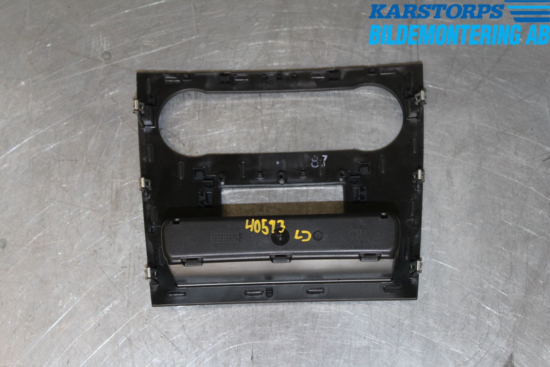 Mercedes-Benz MB A-KLASS (W169) 04-12 Instrumentbräda Förvaringsfack